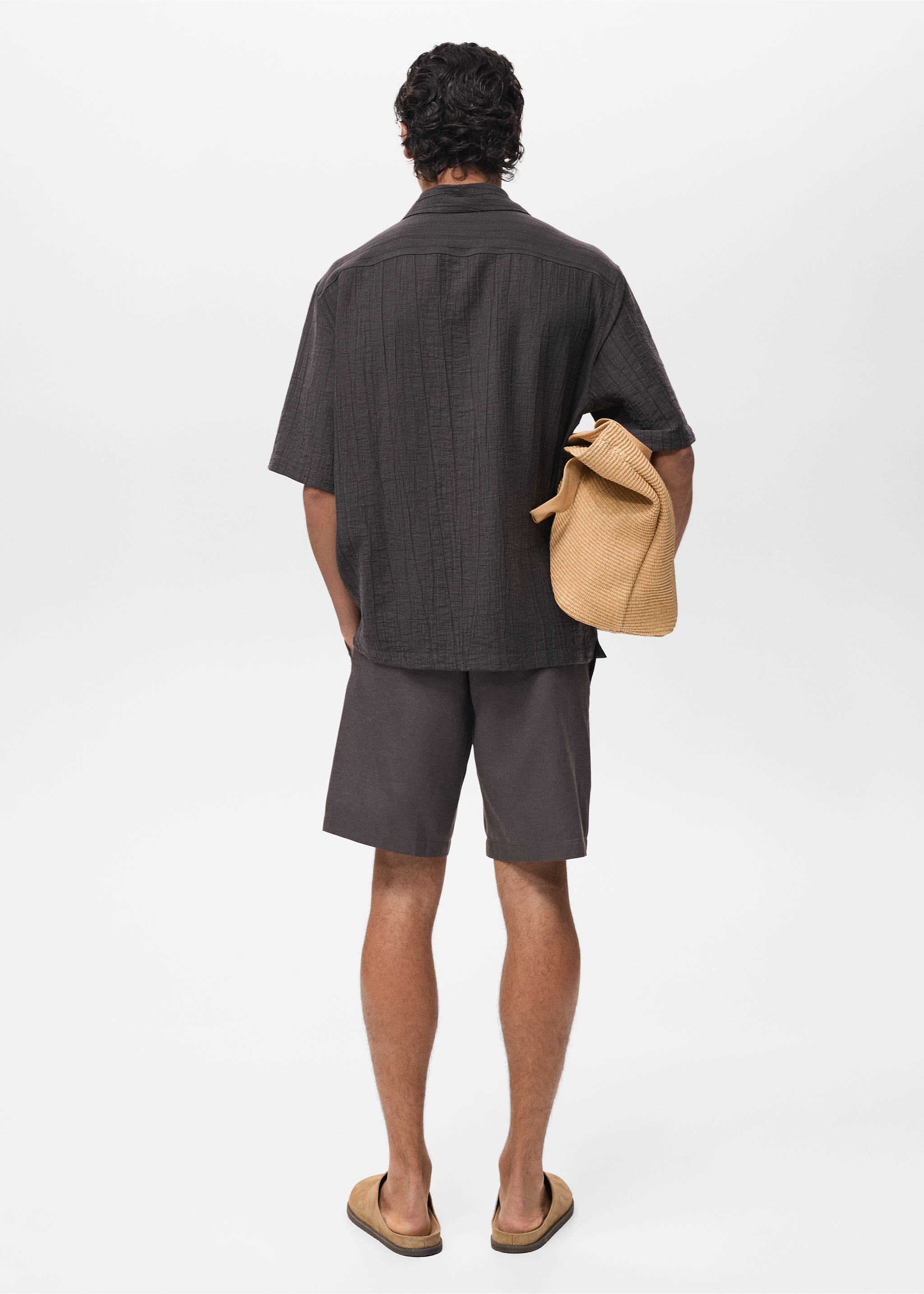 Camisa com efeito enrugado - Verso do artigo, Castanho. Ref: 87027903-00.