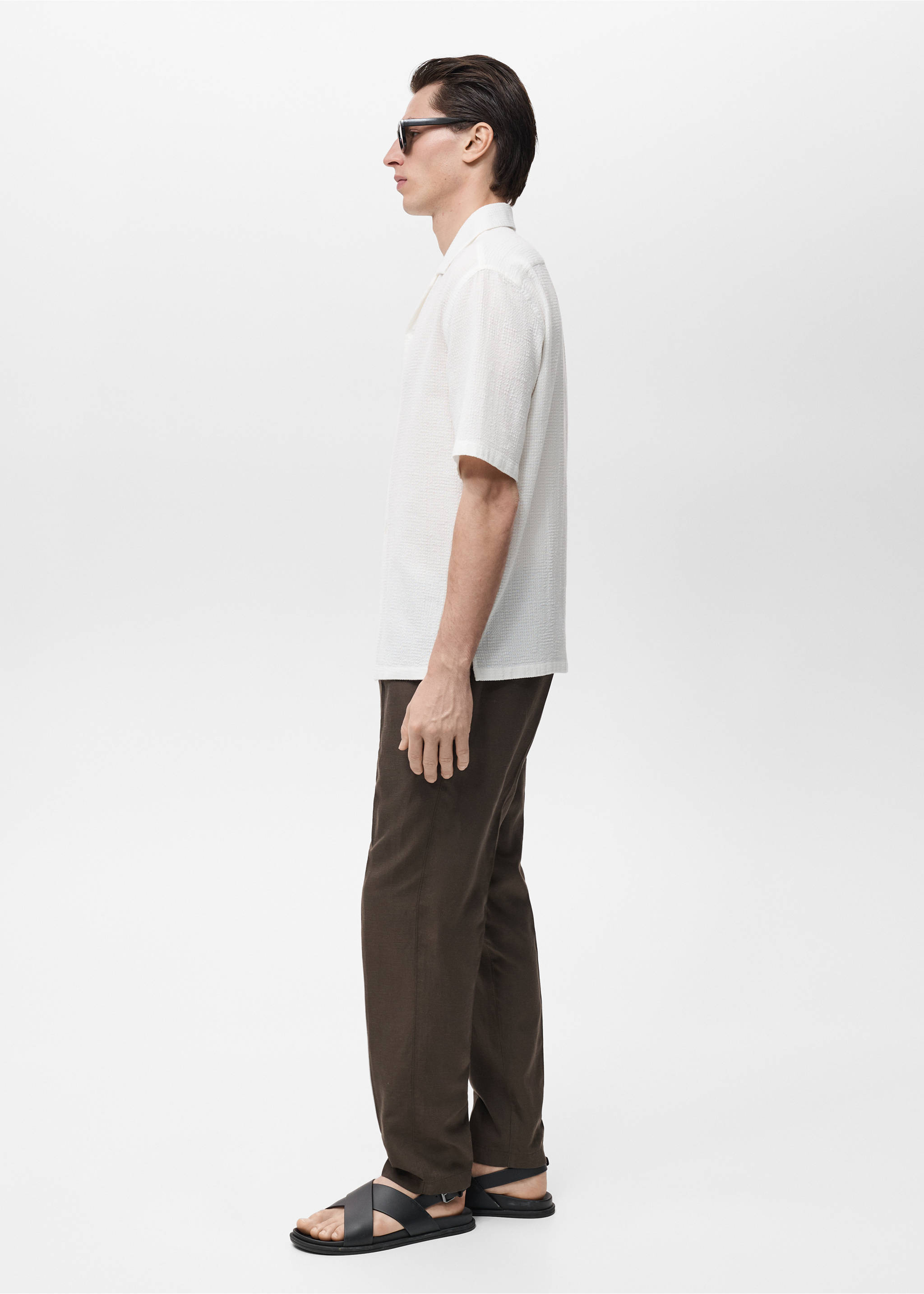 Seersucker-Hemd mit Bowlingkragen - Detail des Artikels 2, Weiß. Ref: 87027905-00.