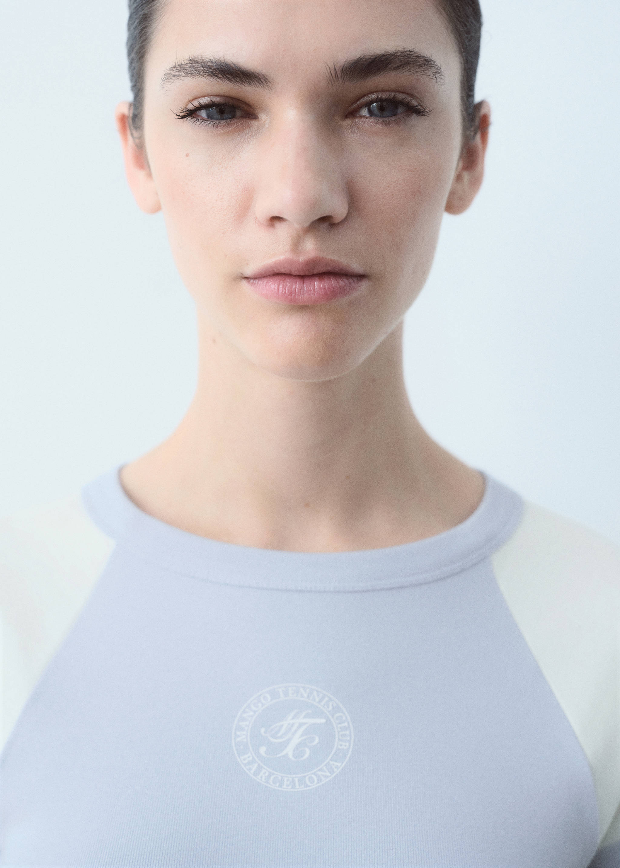 Katoenen T-shirt met contrasterende mouwen - Detail van het artikel 1