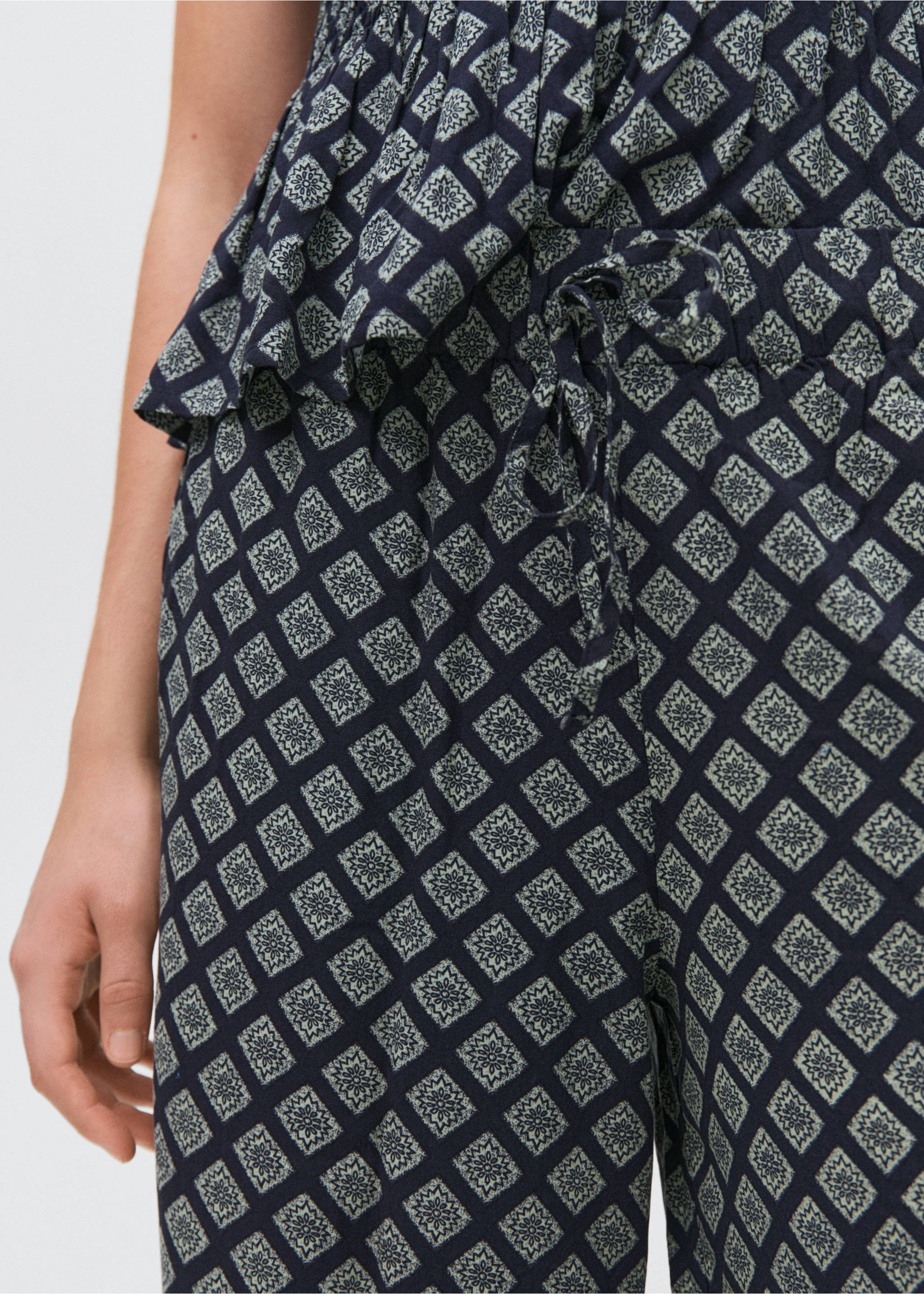 Printed straight trousers - Details of the article 3, Navy. Ref: 87028266-00.