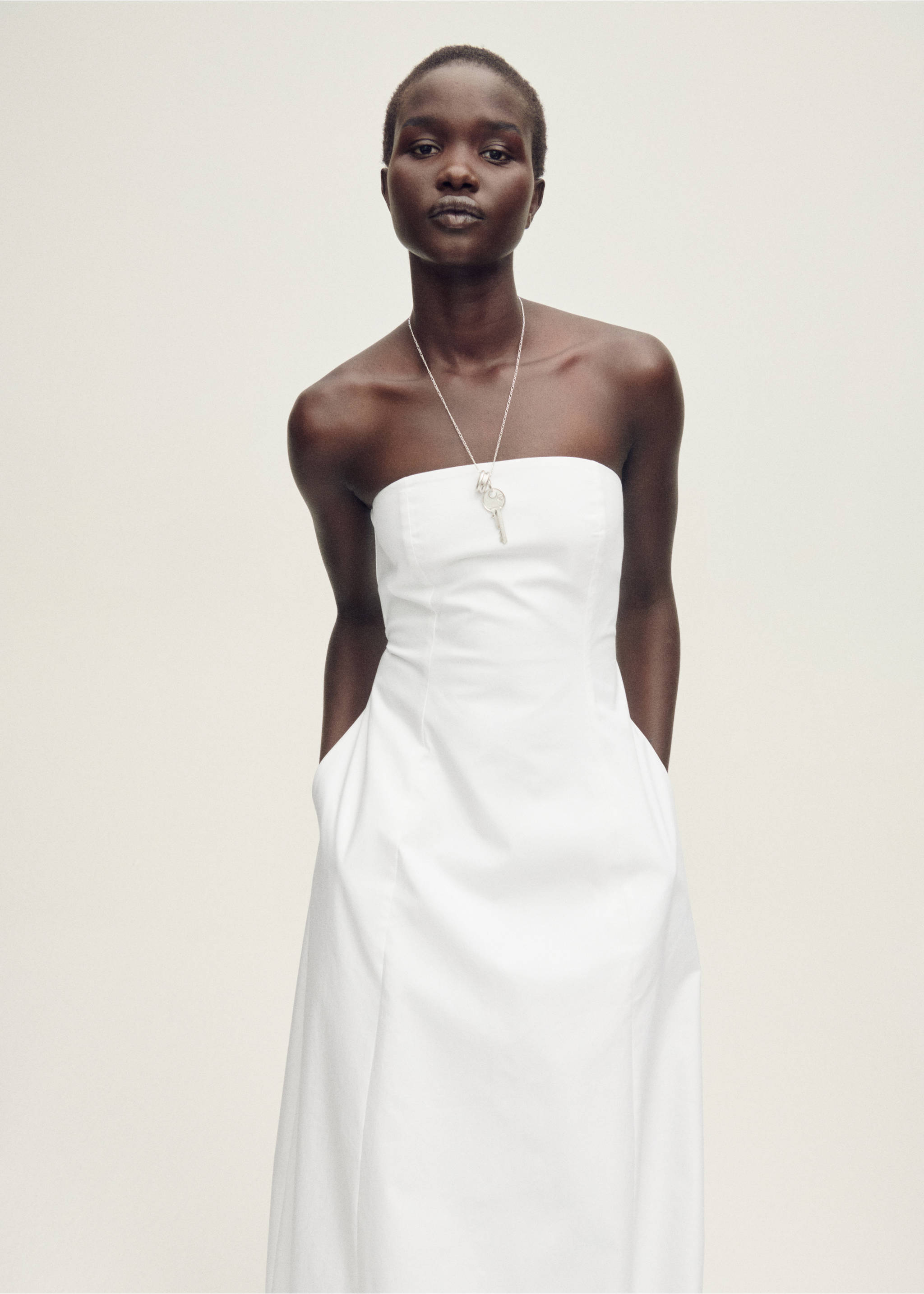 Strapless dress with puffed hem - Medium plane, White. Ref: 87028278-00.