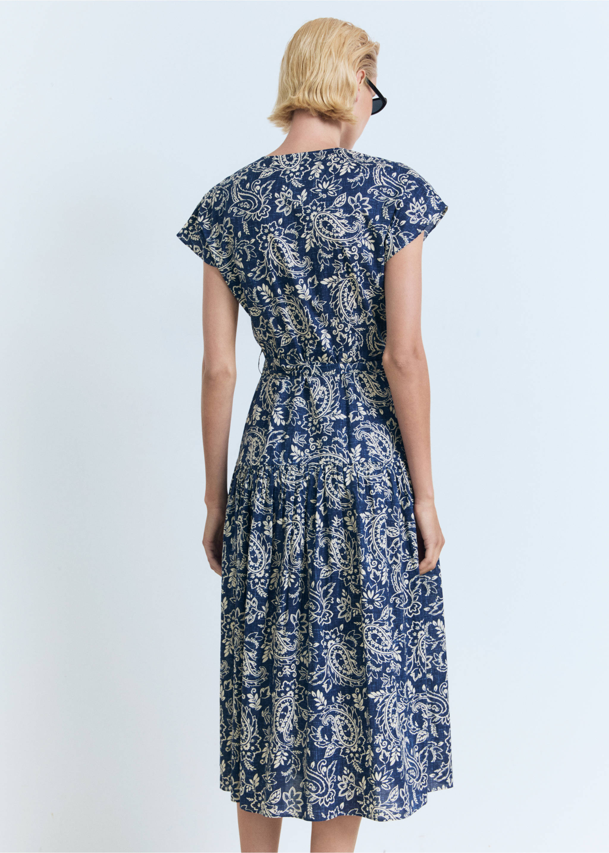 Paisley flared dress with belt - Reverse of the article, Blue. Ref: 87028649-00.