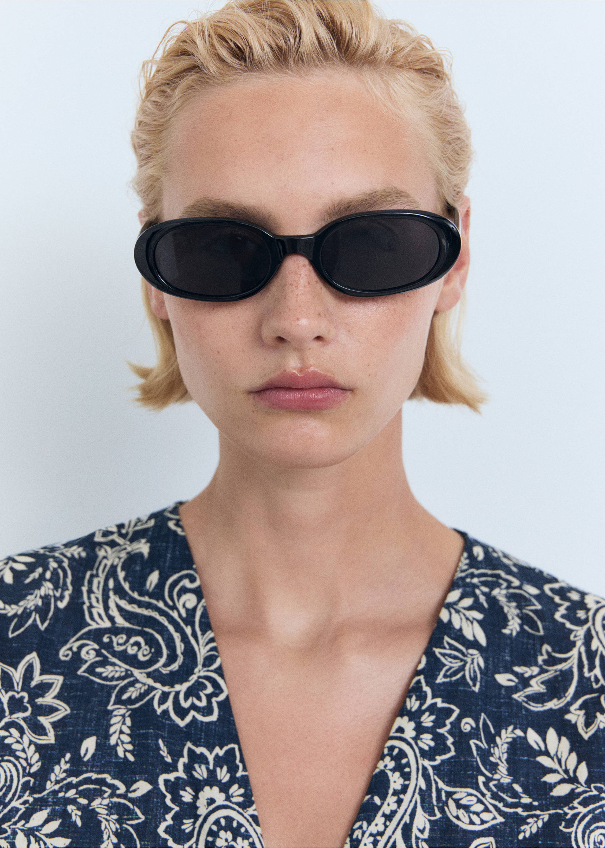 Paisley flared dress with belt - Details of the article 1, Blue. Ref: 87028649-00.