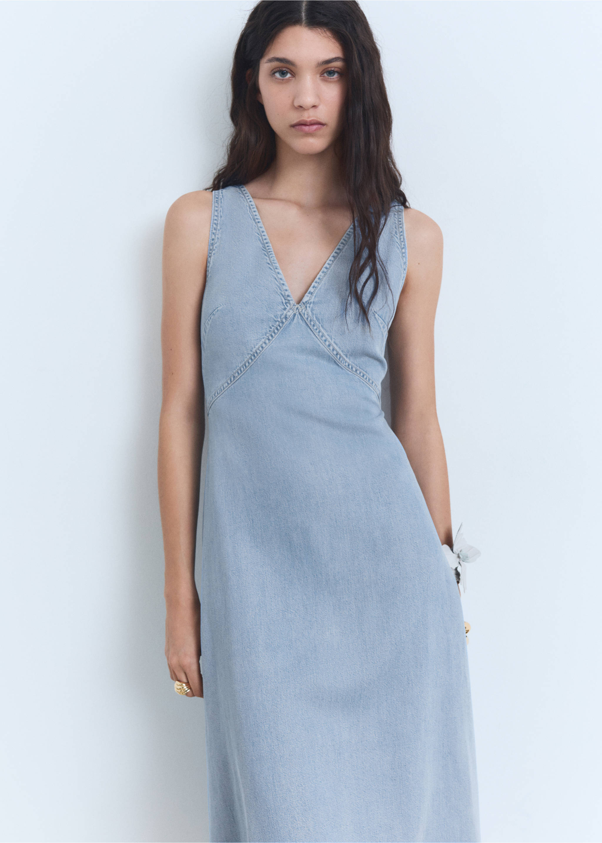 Robe midi lyocell et col en V - Plan moyen, Bleu clair. Ref: 87028650-00.