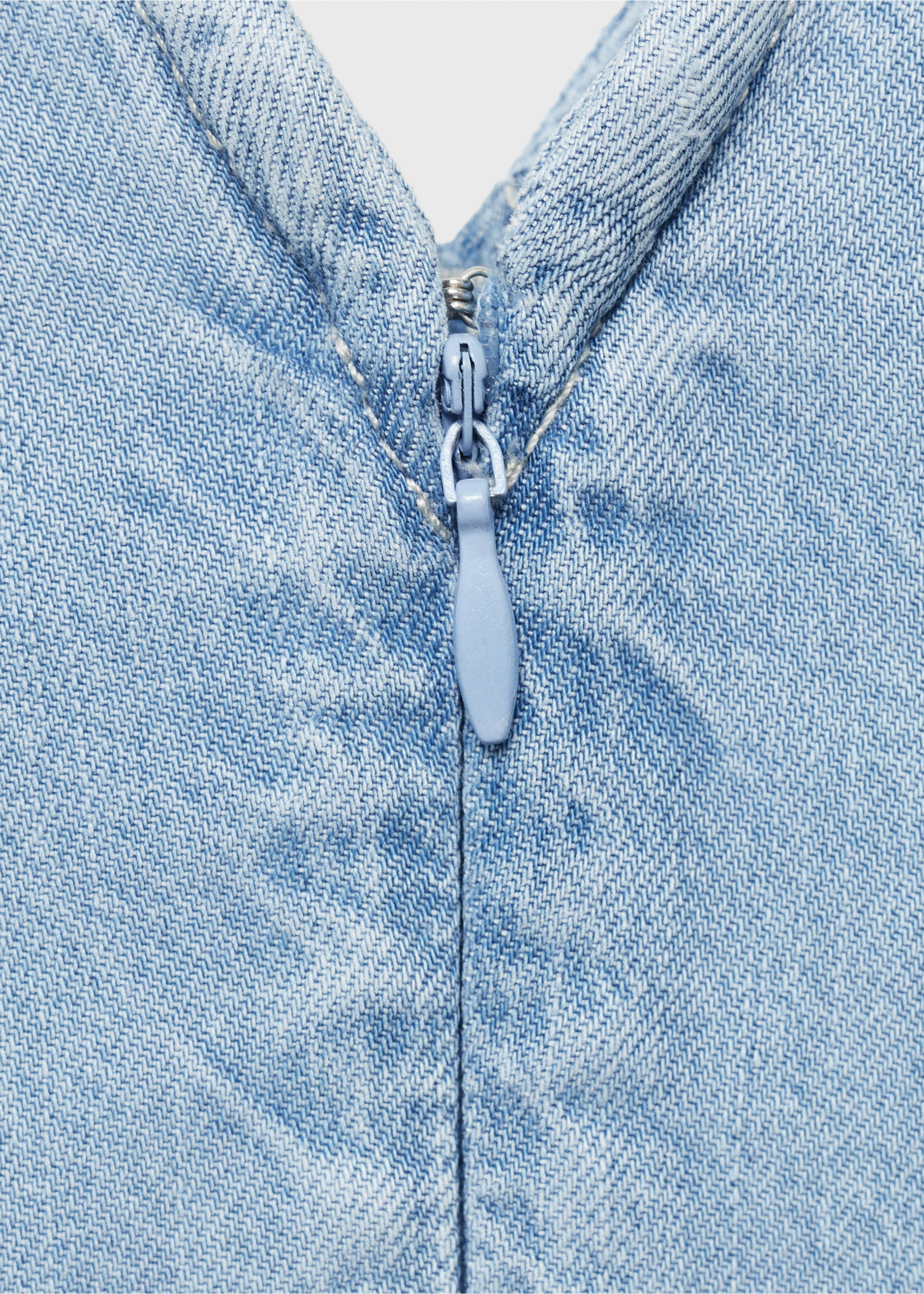 Robe midi lyocell et col en V - Détail de l'article 8, Bleu clair. Ref: 87028650-00.