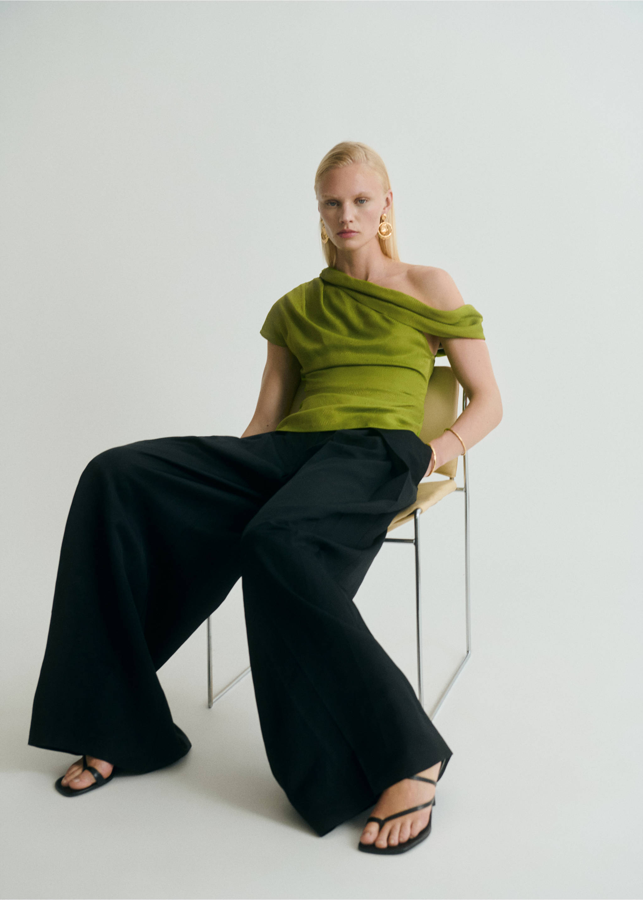 Satin blouse with asymmetrical neck - Details of the article 6, Green. Ref: 87028655-00.