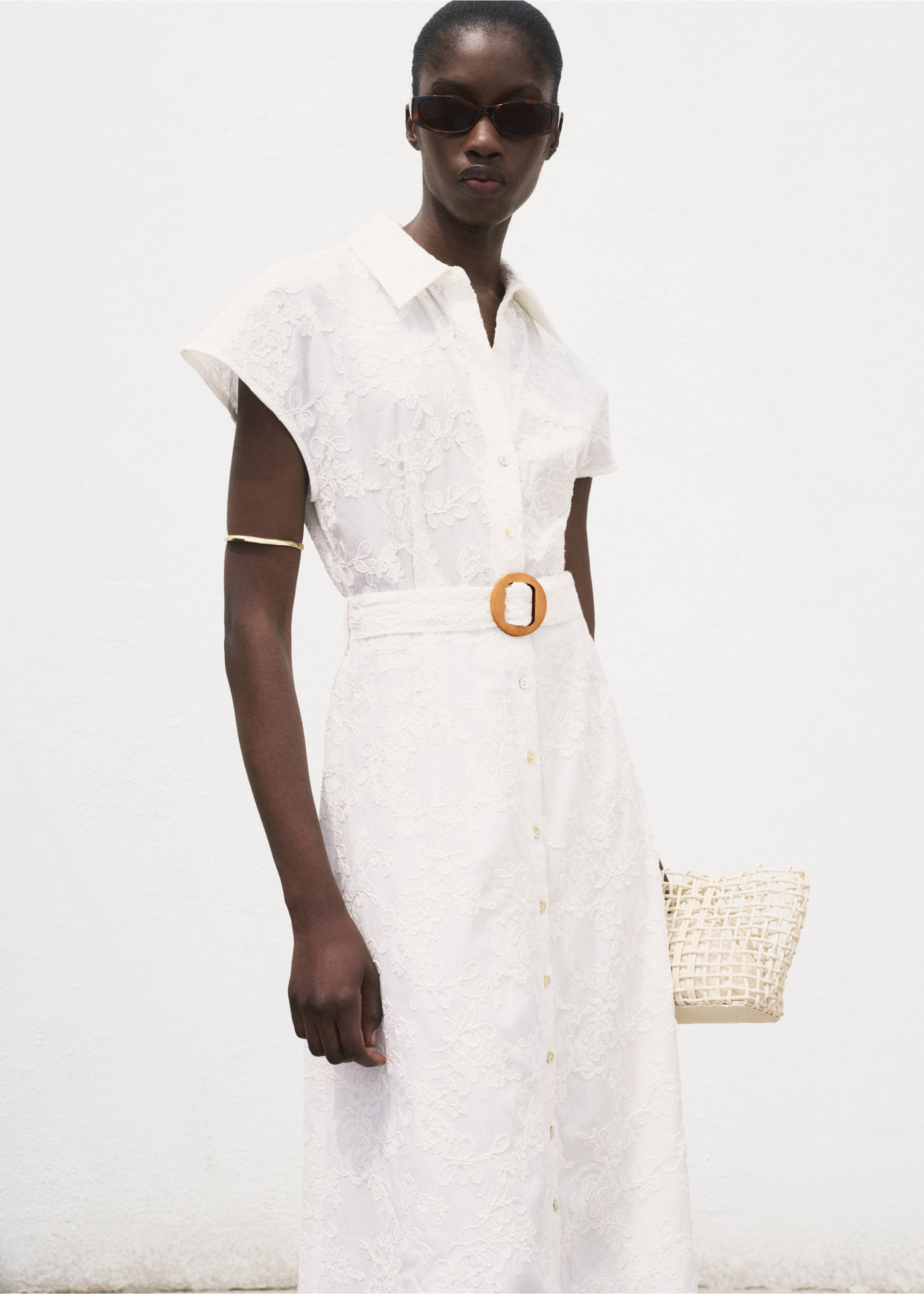 Embroidered shirt dress with belt - Medium plane, White. Ref: 87029065-00.