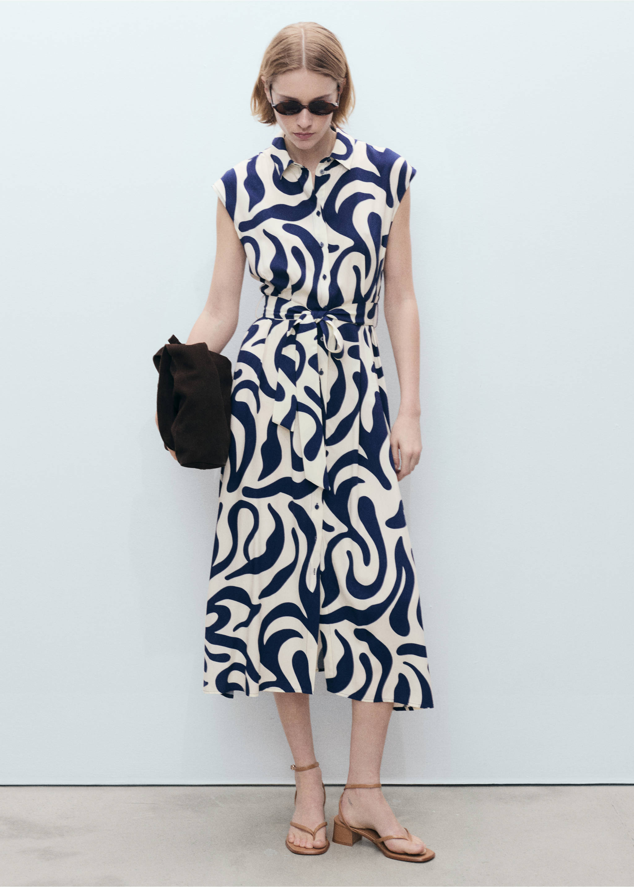 Vestido camisero estampado cinturón - Plano general, Azul. Ref: 87029066-00.