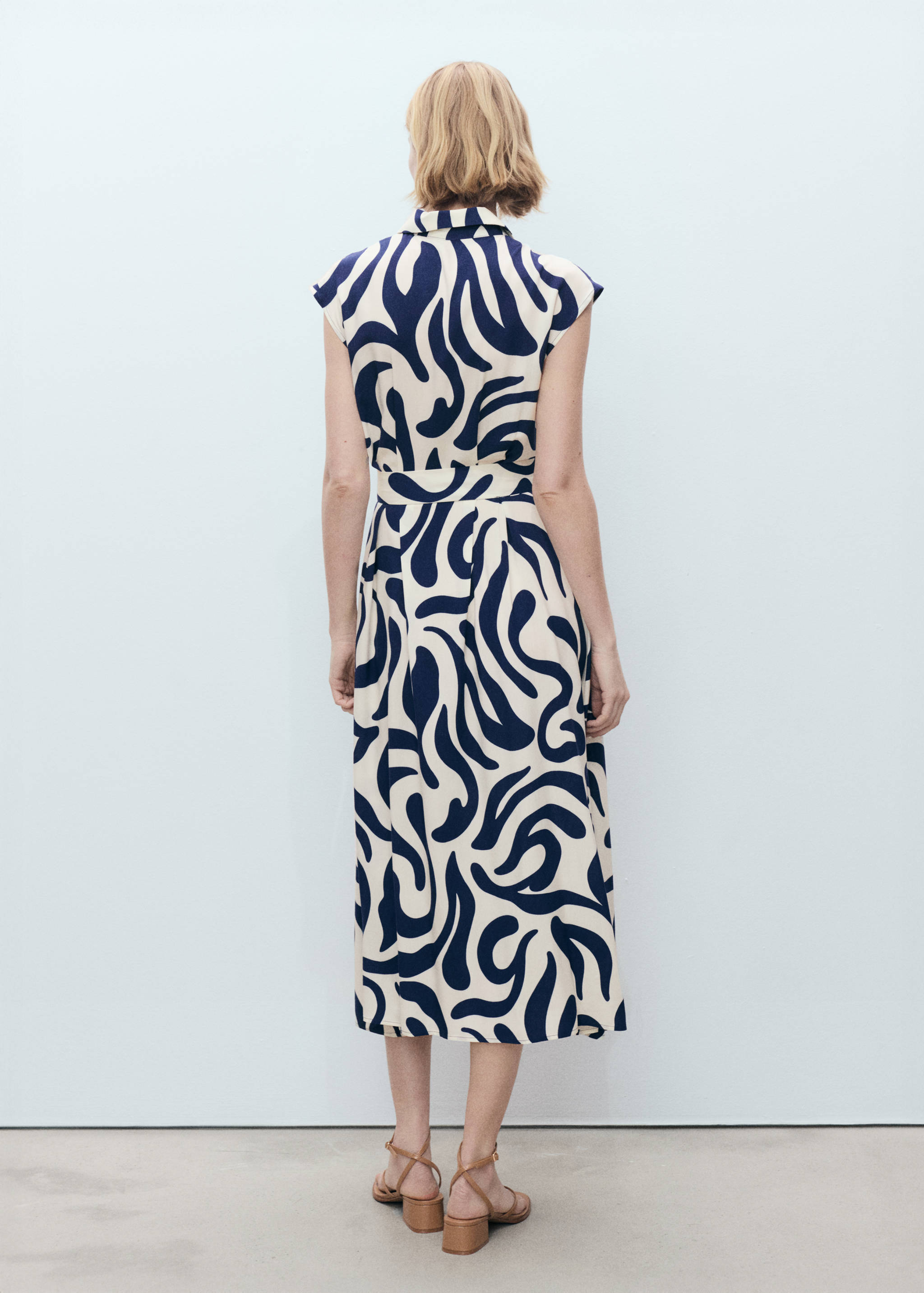 Printed shirt dress with belt - Reverse of the article