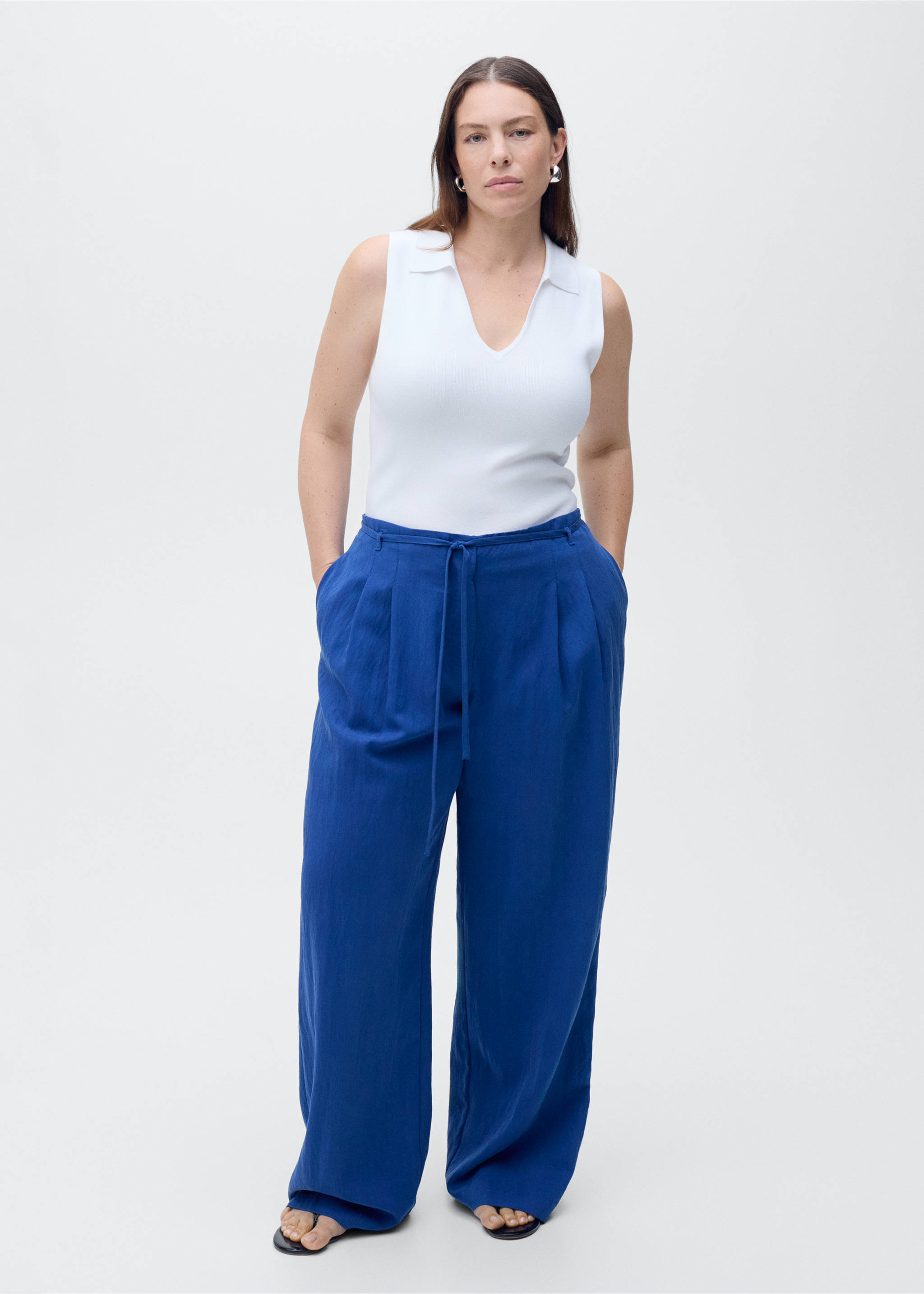 Lyocell suit trousers with bow belt - Details of the article 3, Blue. Ref: 87029067-00.