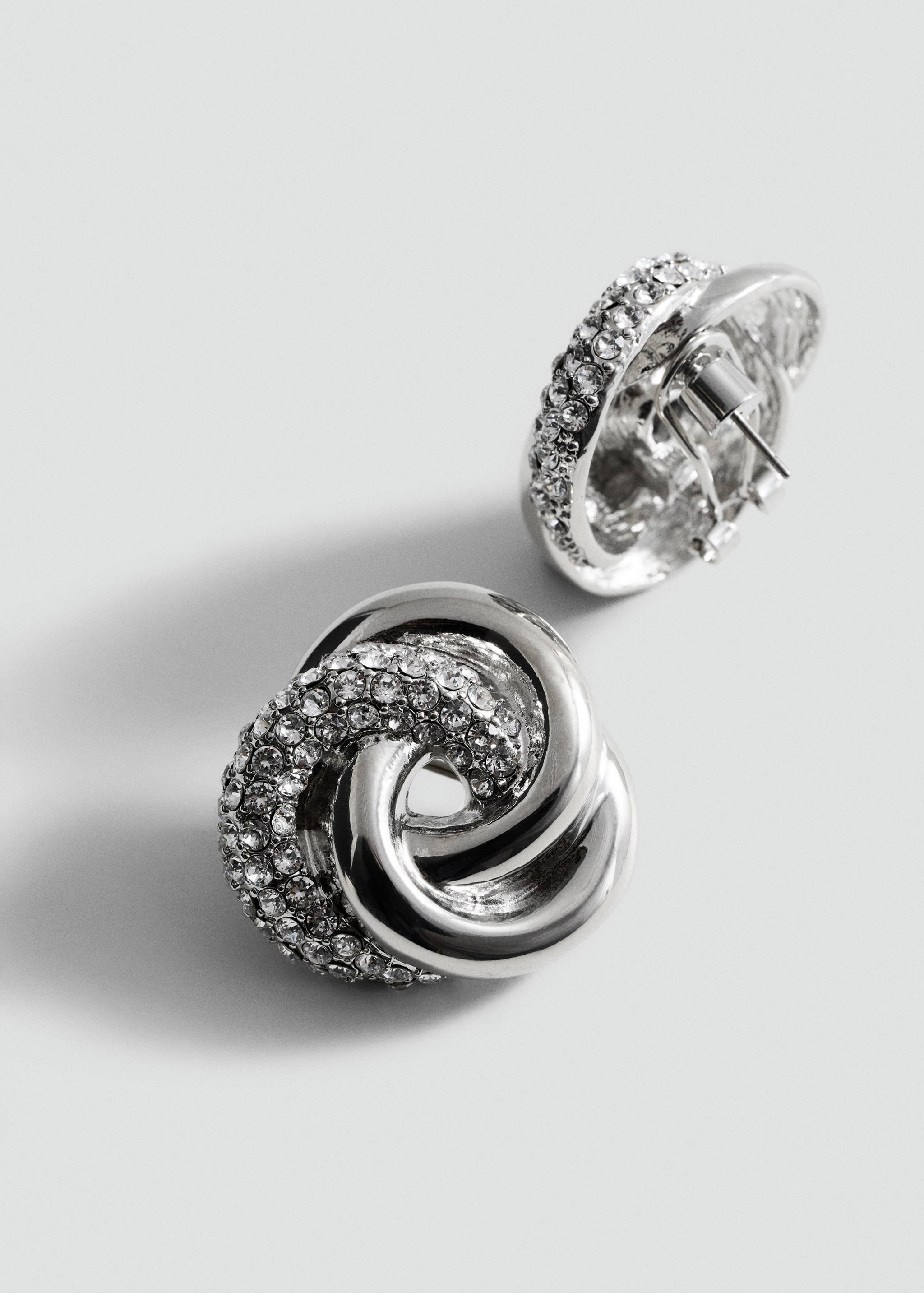 Linked hoop earrings with crystals - Medium plane