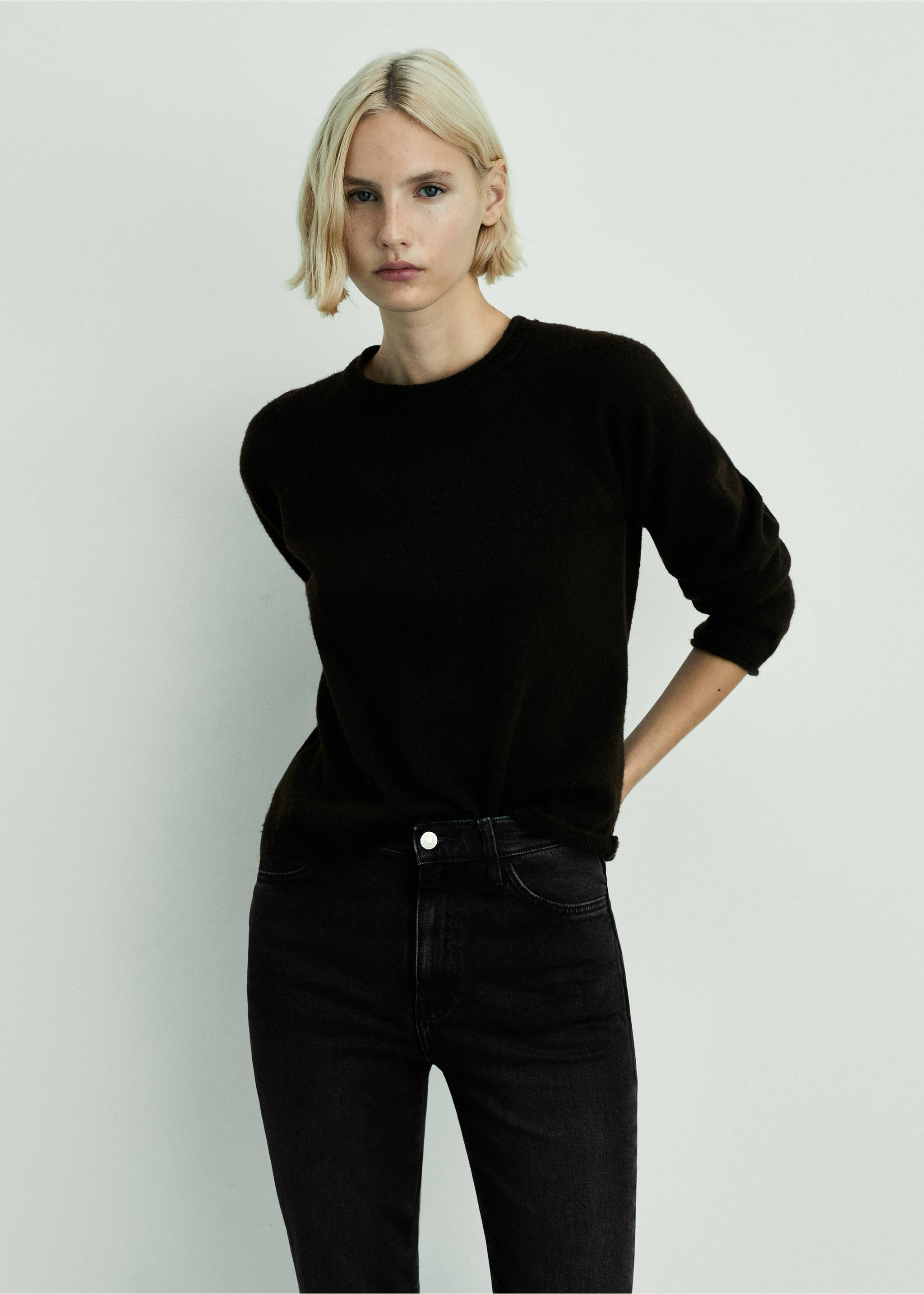 Calças de ganga Claudia slim fit e cropped - Pormenor do artigo 1, Black denim. Ref: 87030426-00.