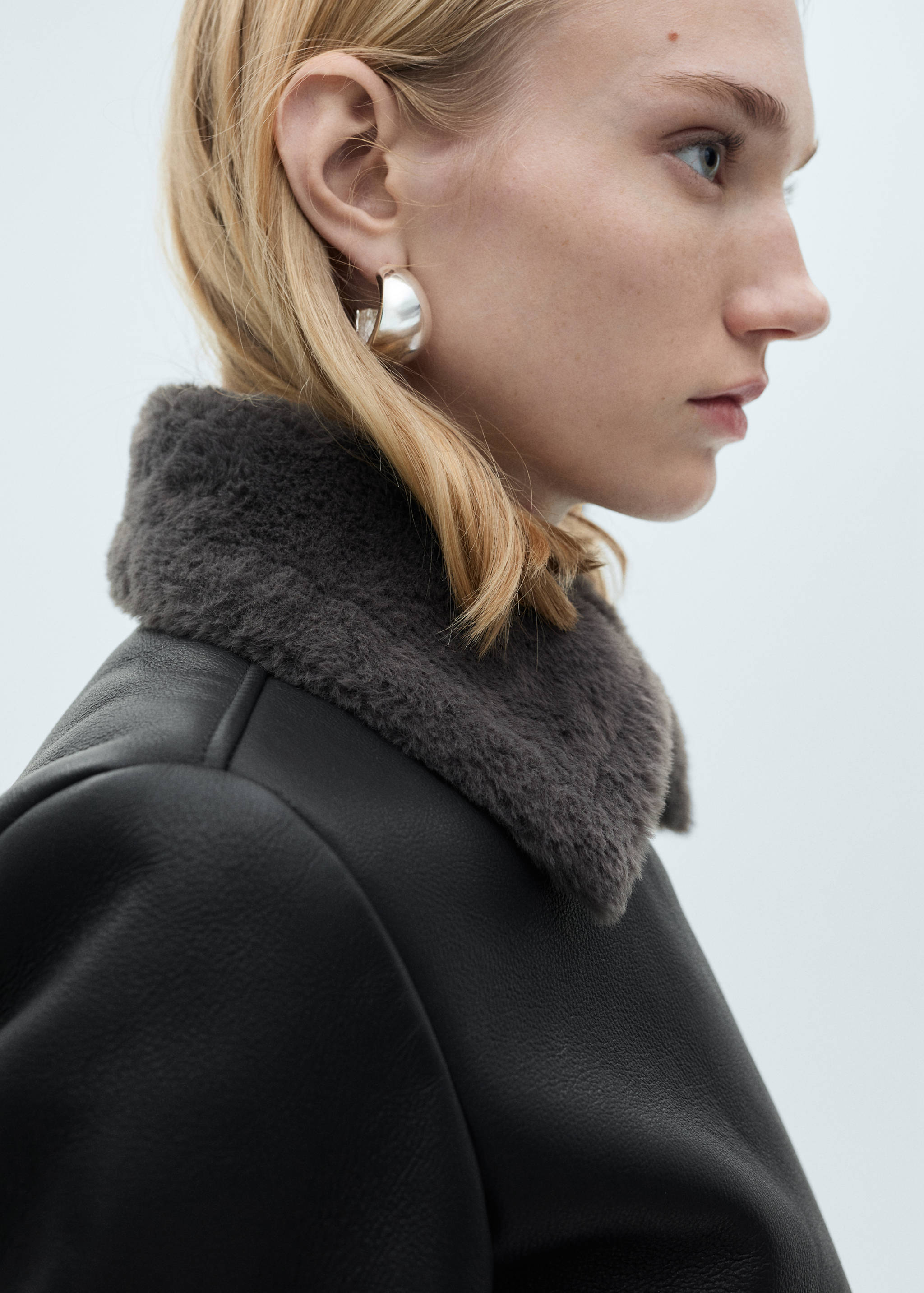 Double-Face-Jacke mit Ledereffekt - Detail des Artikels 1