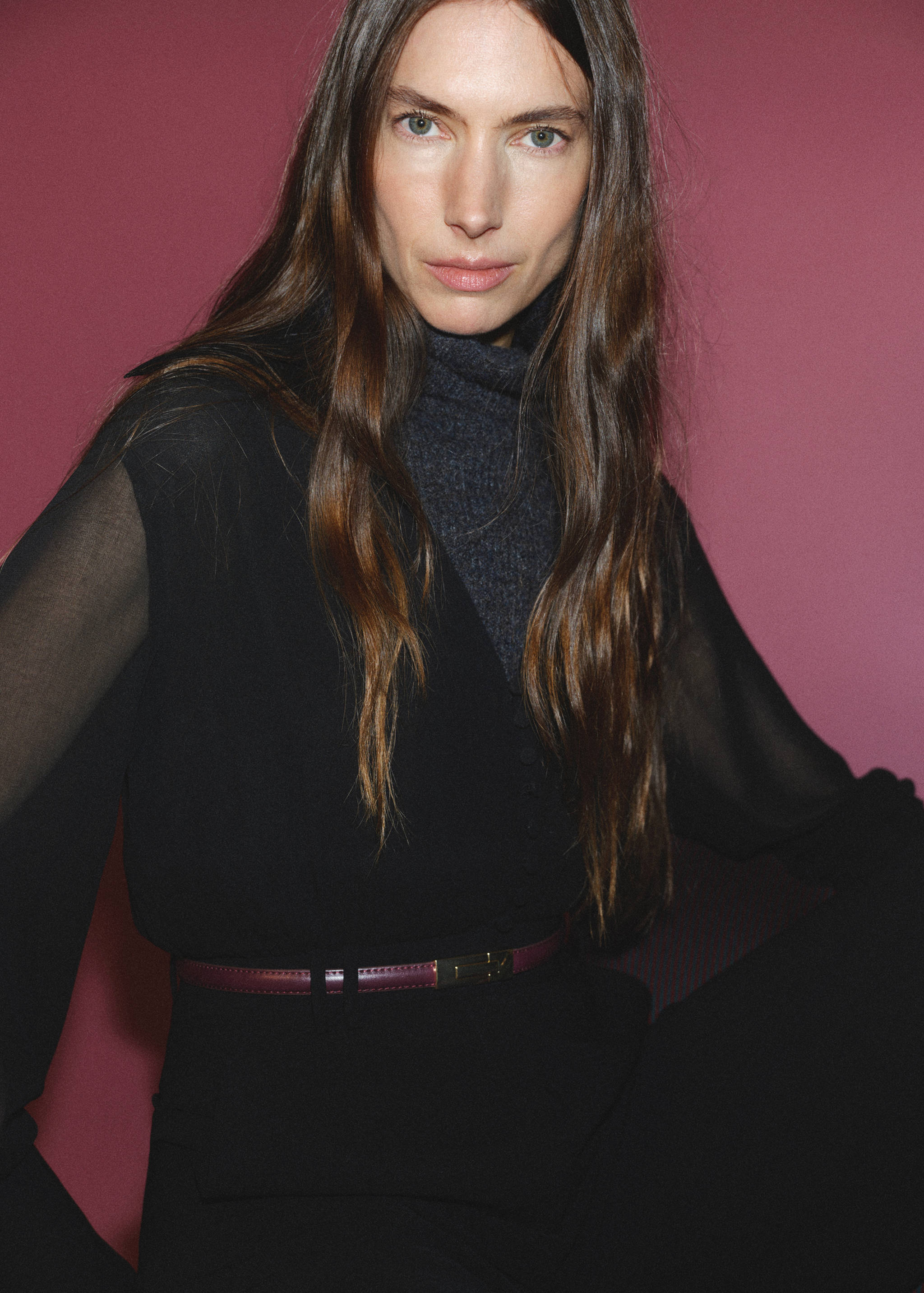 Thin belt with metal buckle - General plane