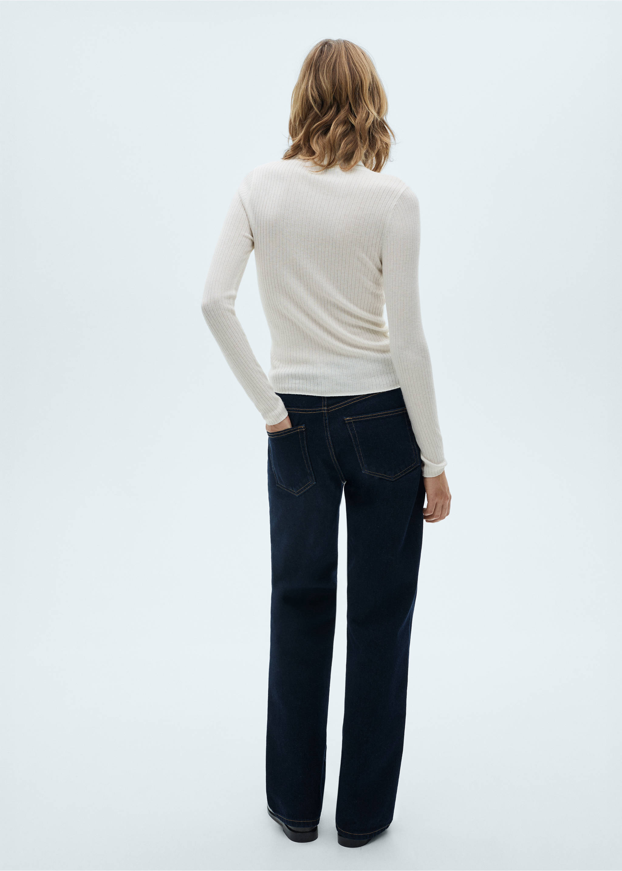Rollkragenpullover aus Wollgemisch - Rückseite des Artikels, Ecru. Ref: 87030441-00.
