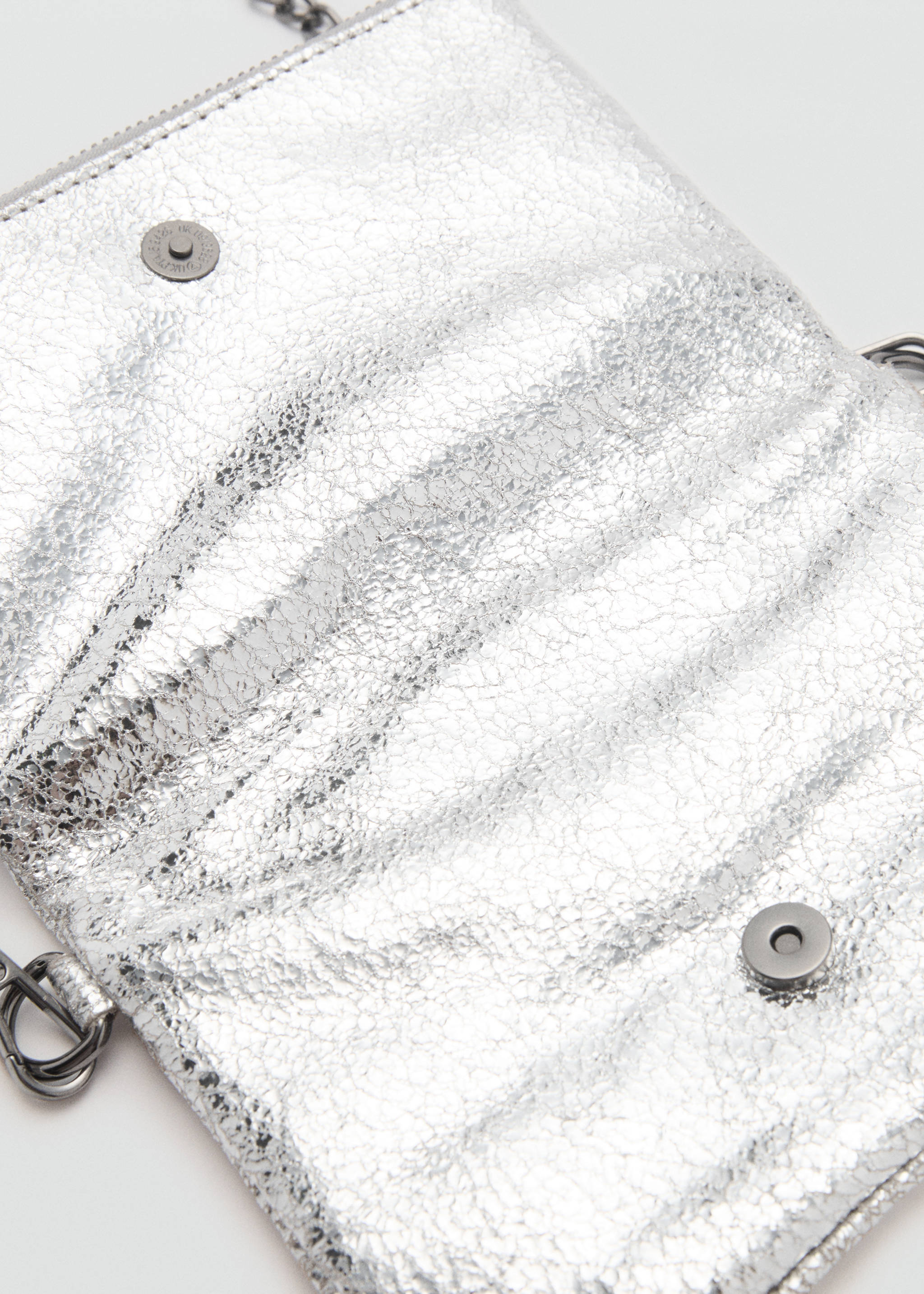 Carteira envelope com corrente - Pormenor do artigo 2