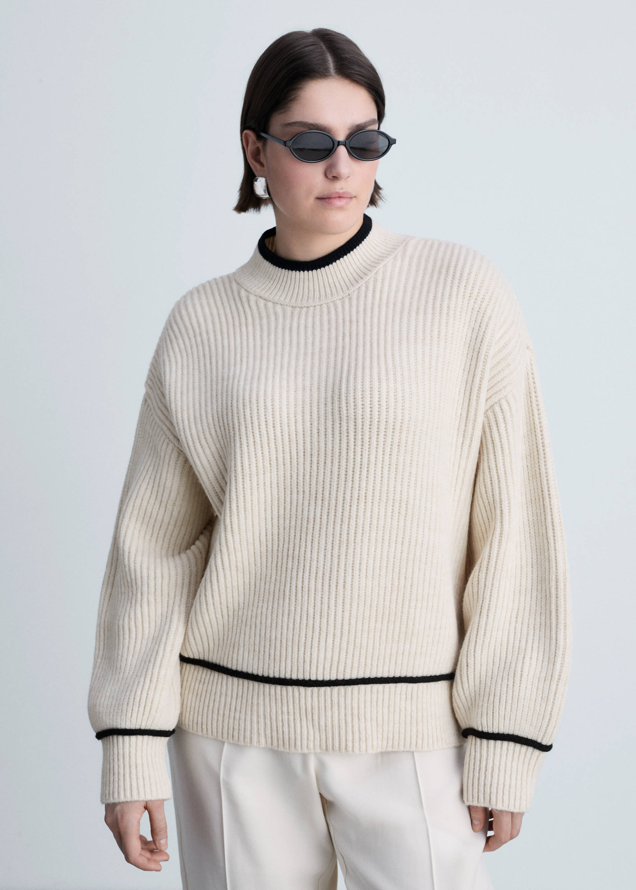 Perkins-neck sweater with contrasting details - Details of the article 5