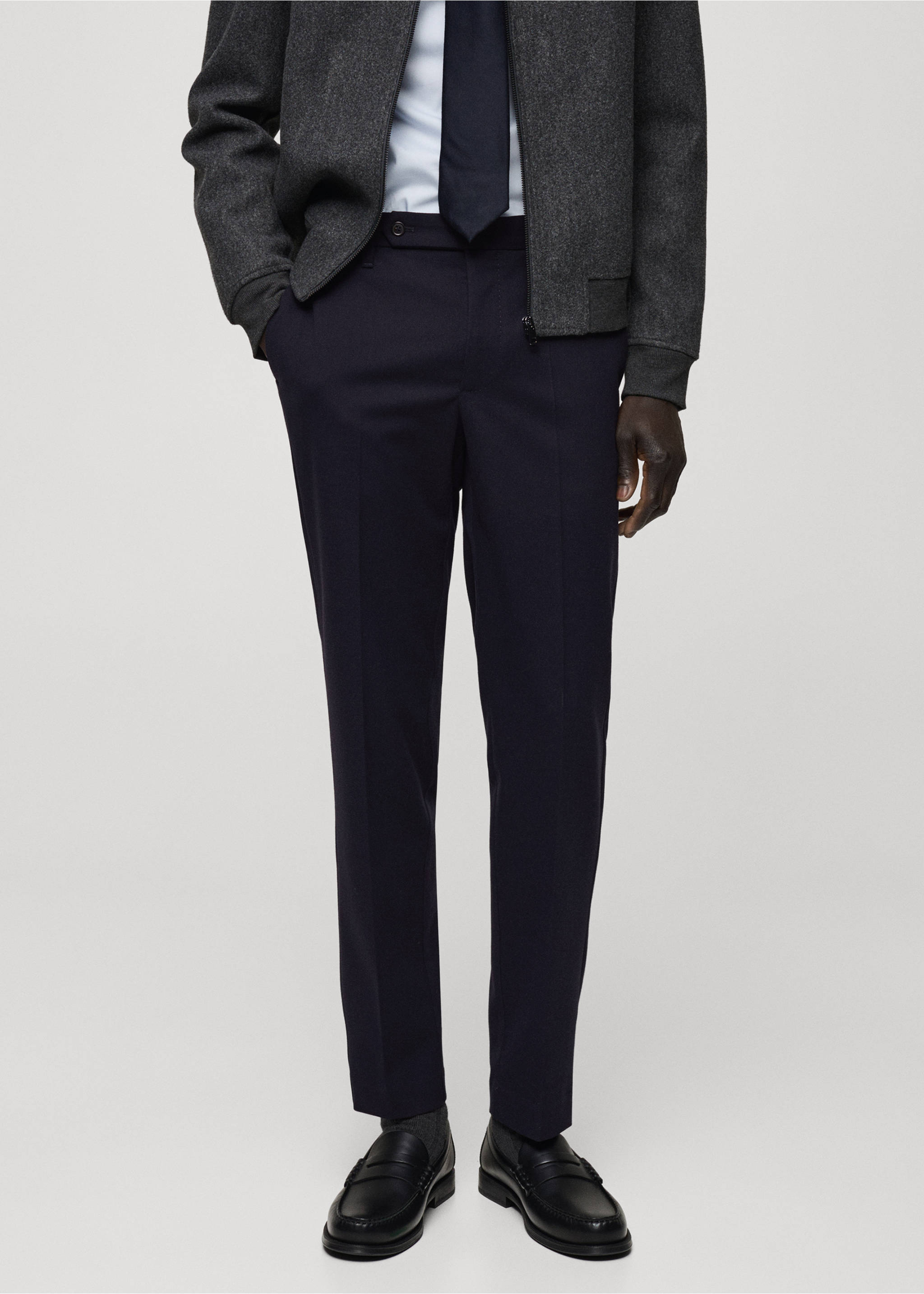 Wool flannel trousers with pleats - Medium plane, Dark Navy. Ref: 87030577-00.