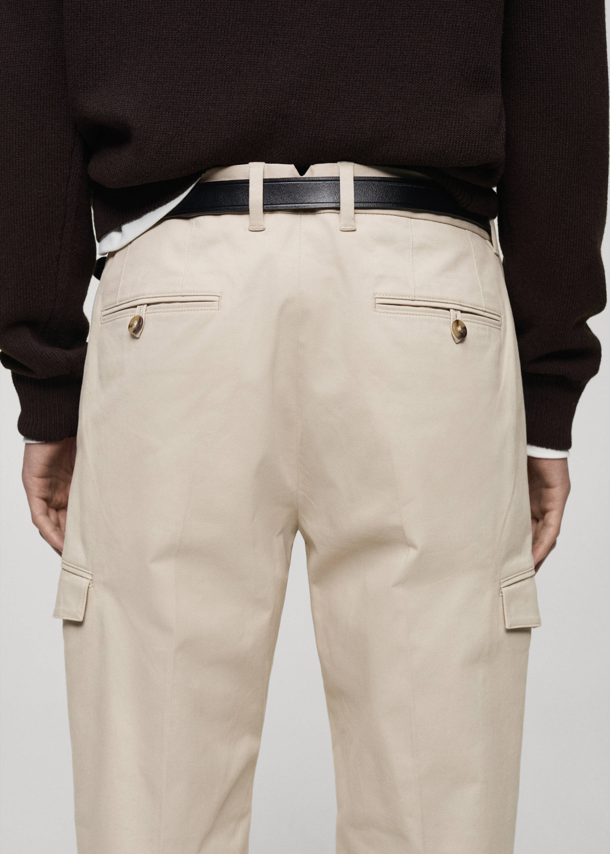 Regular fit cotton cargo trousers - Details of the article 6