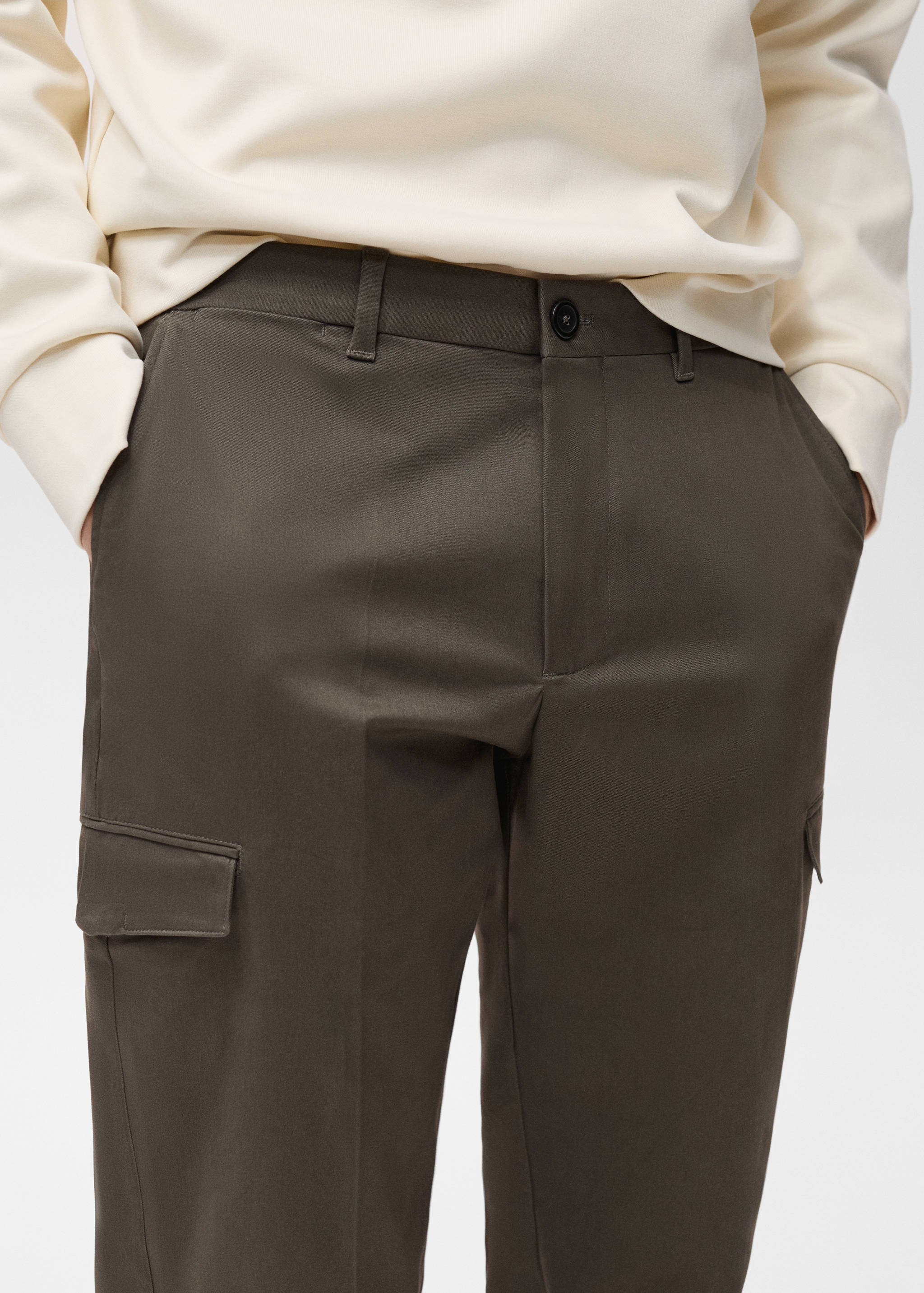 Regular fit cotton cargo trousers - Details of the article 1
