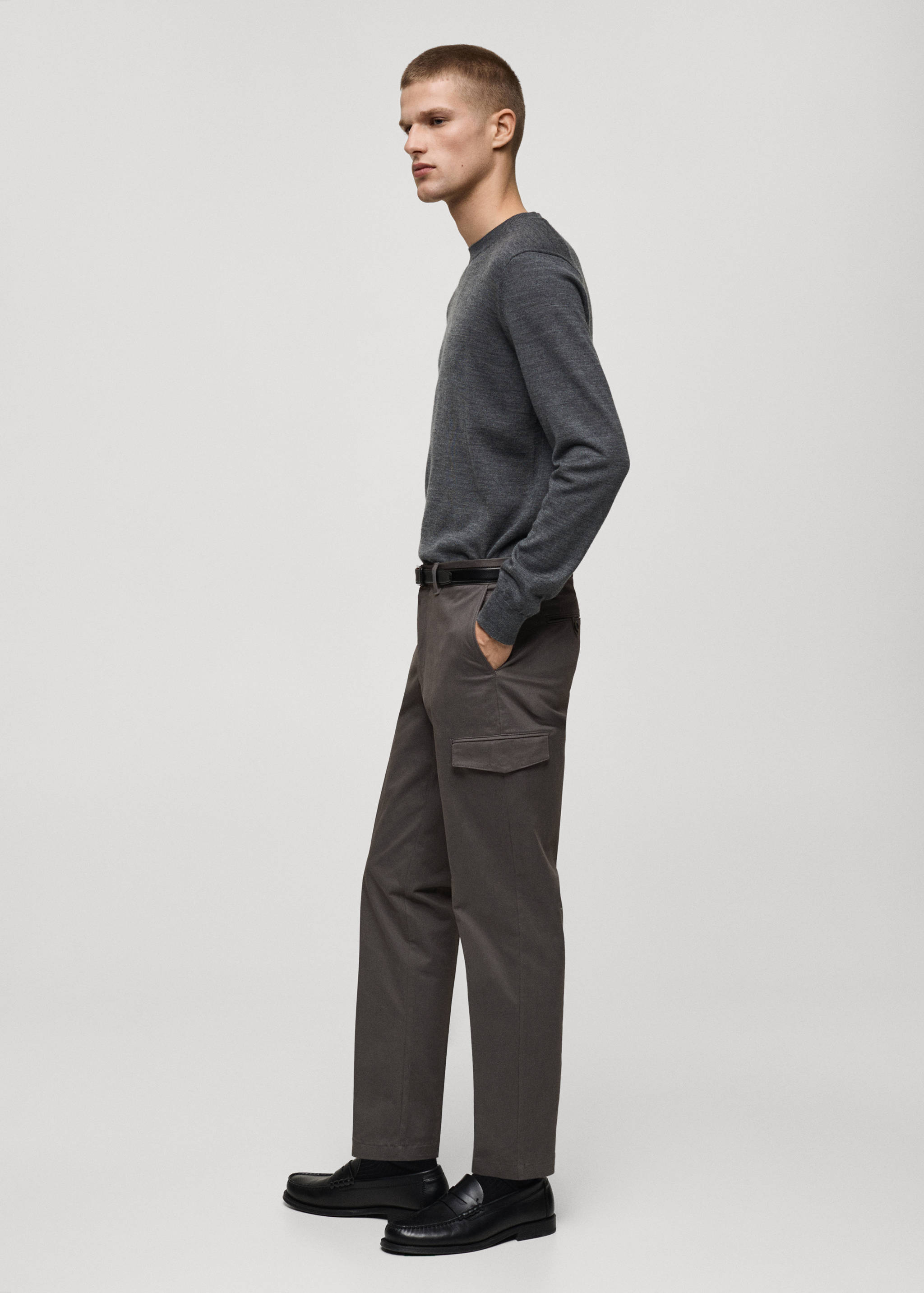 Regular fit cotton cargo trousers - Details of the article 2