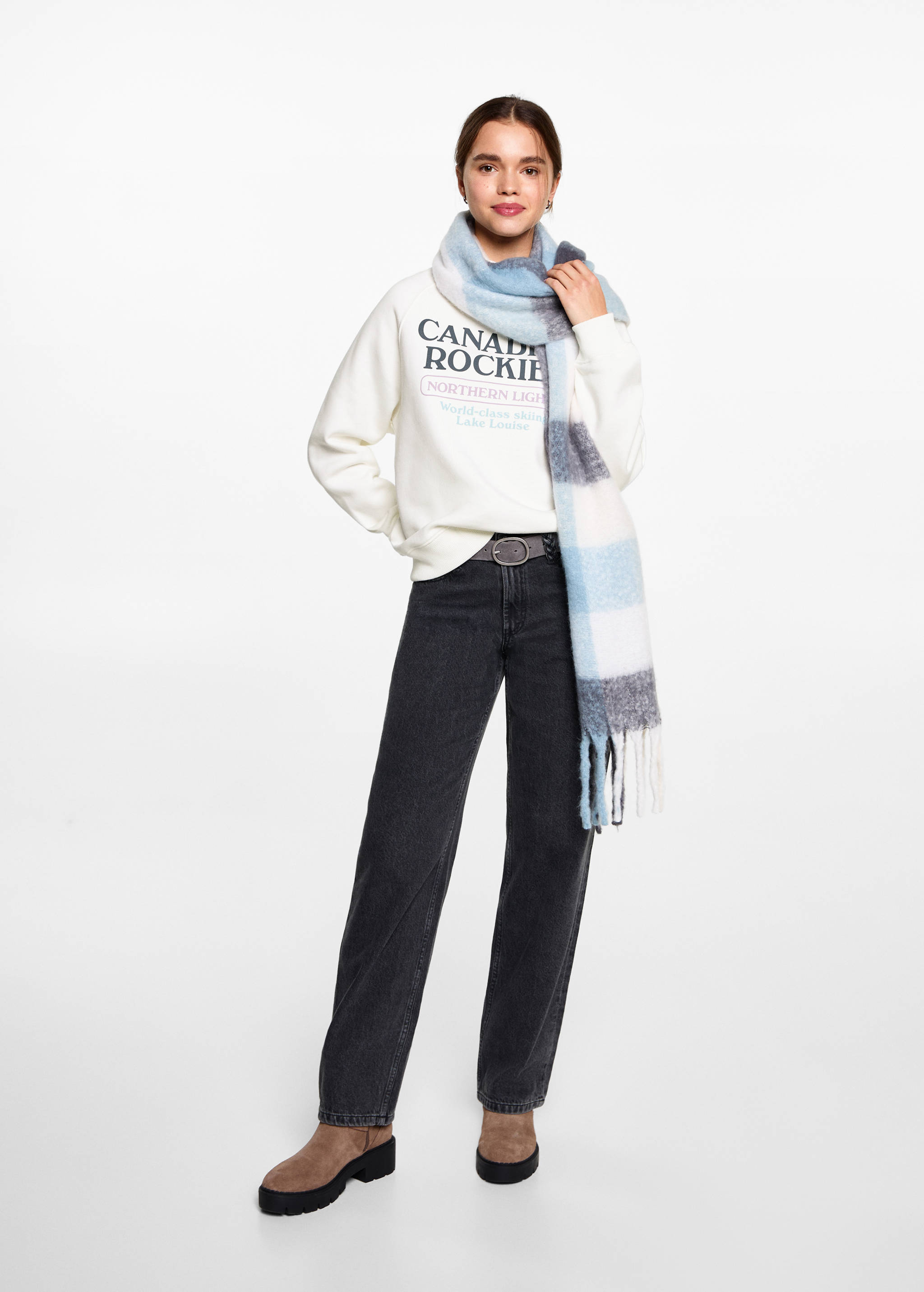 Gemustertes Sweatshirt mit Aufschrift - Allgemeine Ansicht