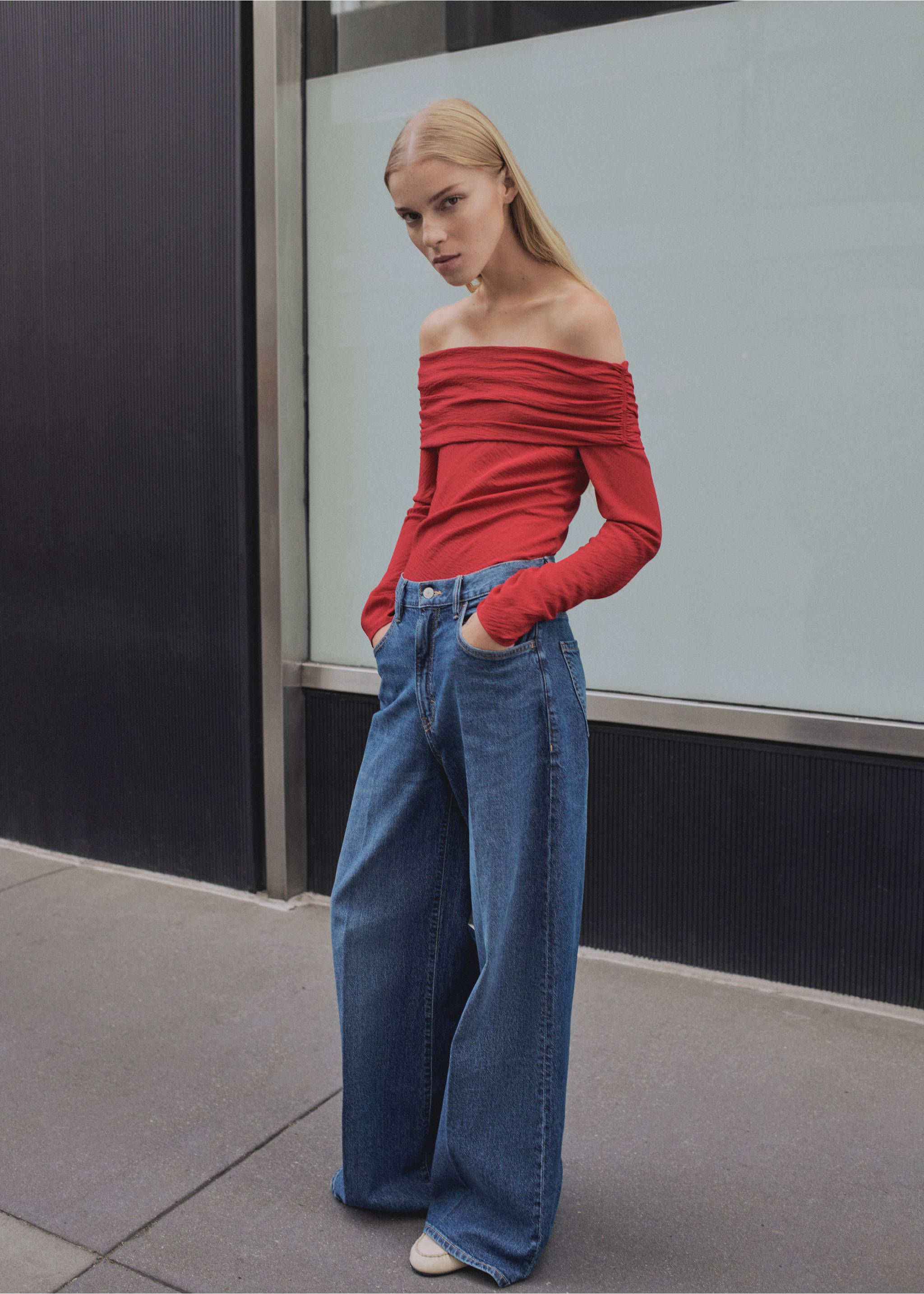 Off shoulders blouse - General plane, Red. Ref: 87030597-00.