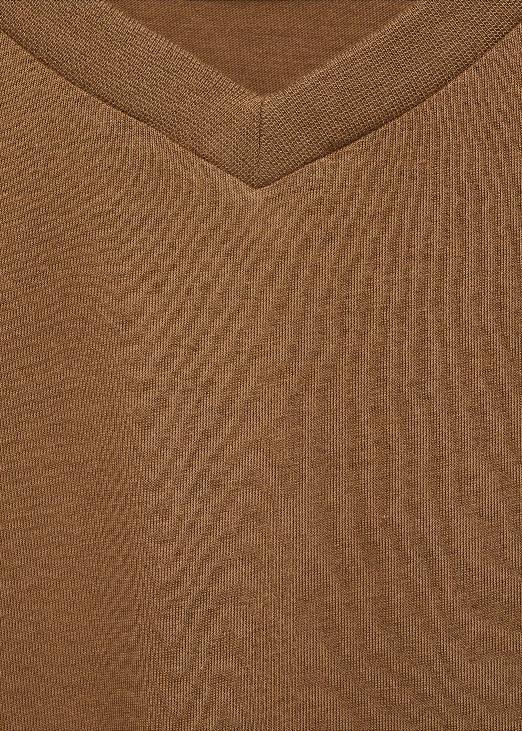 T-Shirt mit V-Ausschnitt, Slim Fit, 100% Baumwolle - Detail des Artikels 8, Tobacco-Braun. Ref: 87030599-00.