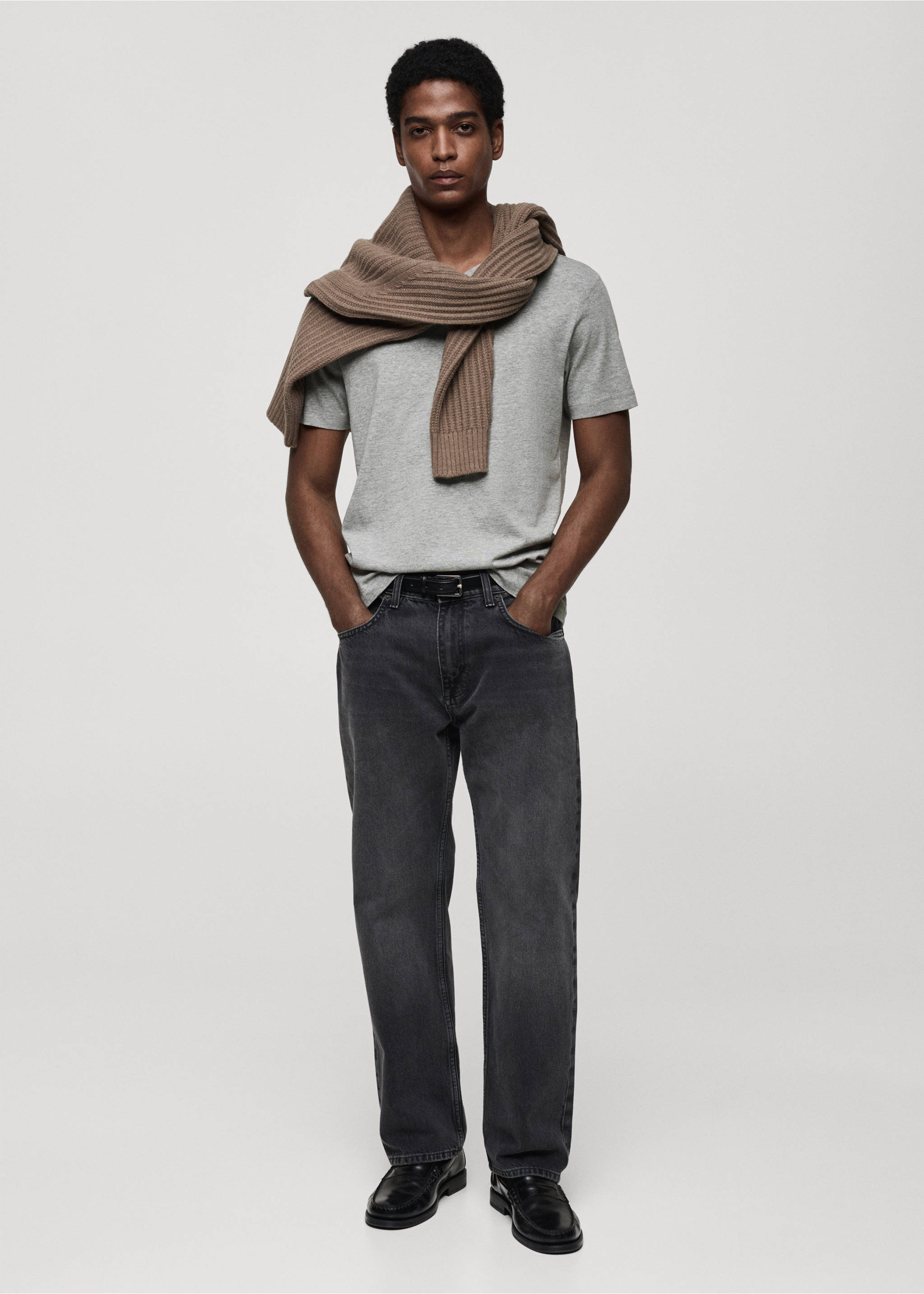 T-Shirt mit V-Ausschnitt, Slim Fit, 100% Baumwolle - Allgemeine Ansicht, Mittelgrau meliert. Ref: 87030599-00.