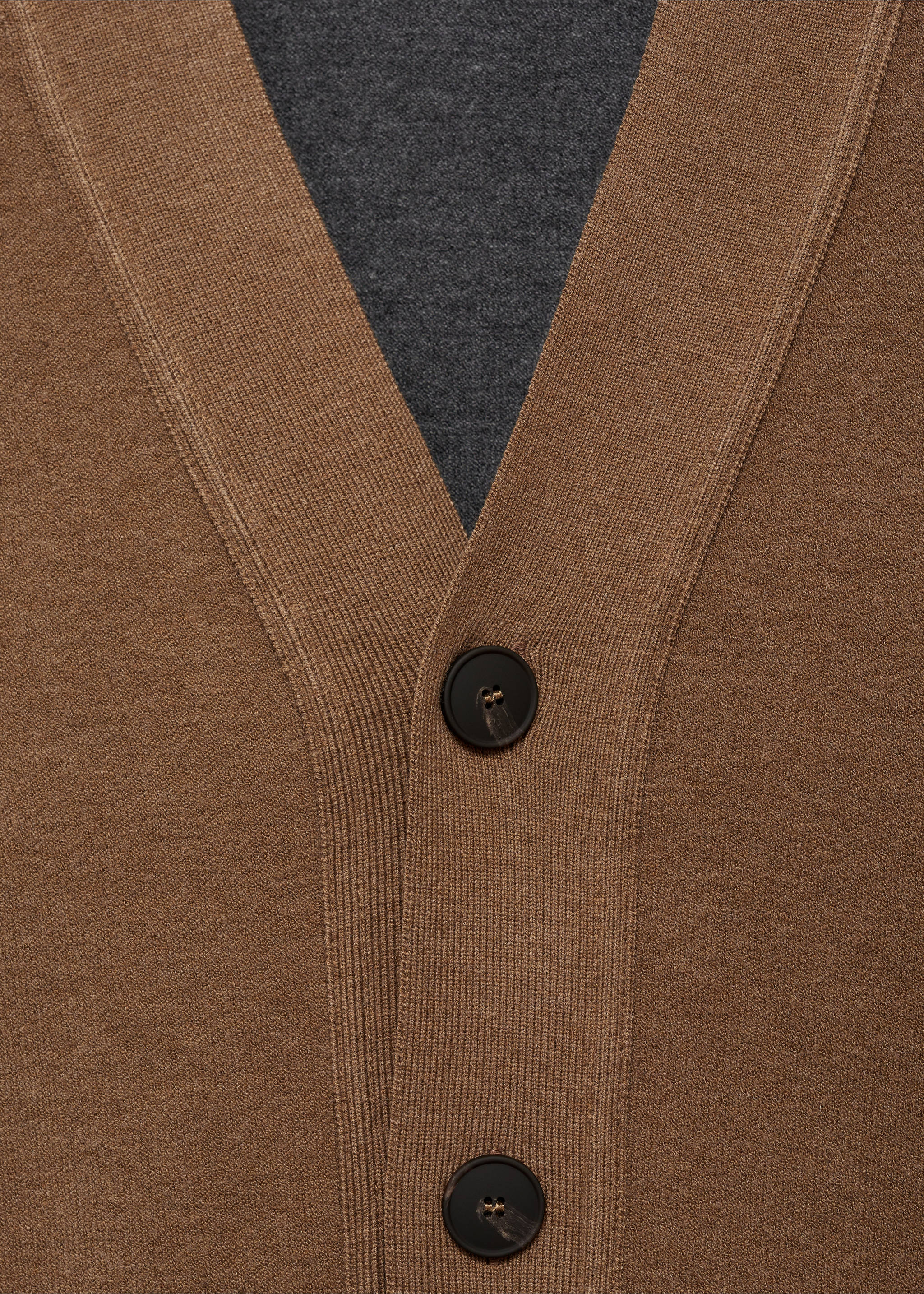 Knitted button cardigan - Details of the article 8, Medium Brown. Ref: 87030600-00.