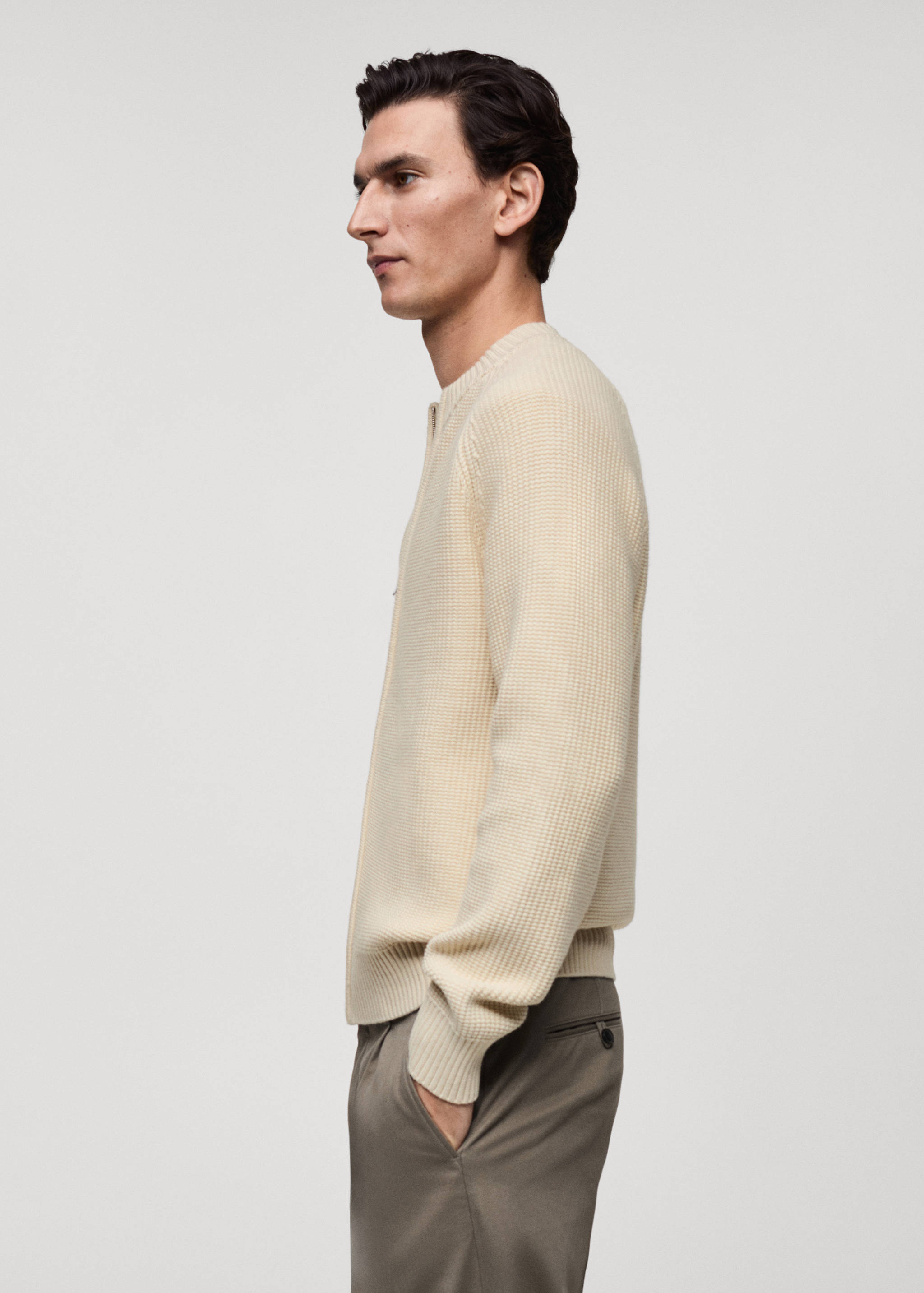 Structured knitted cardigan with zip - Details of the article 2