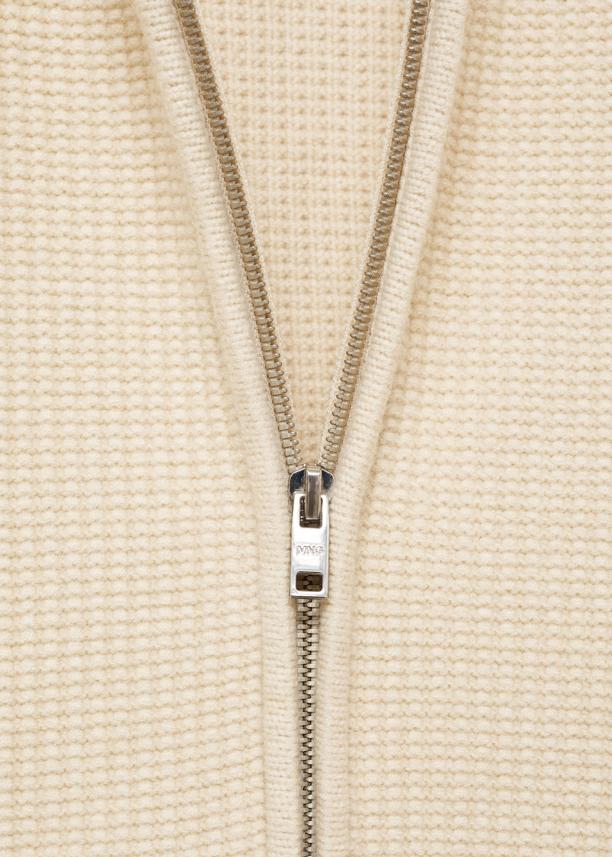 Structured knitted cardigan with zip - Details of the article 8