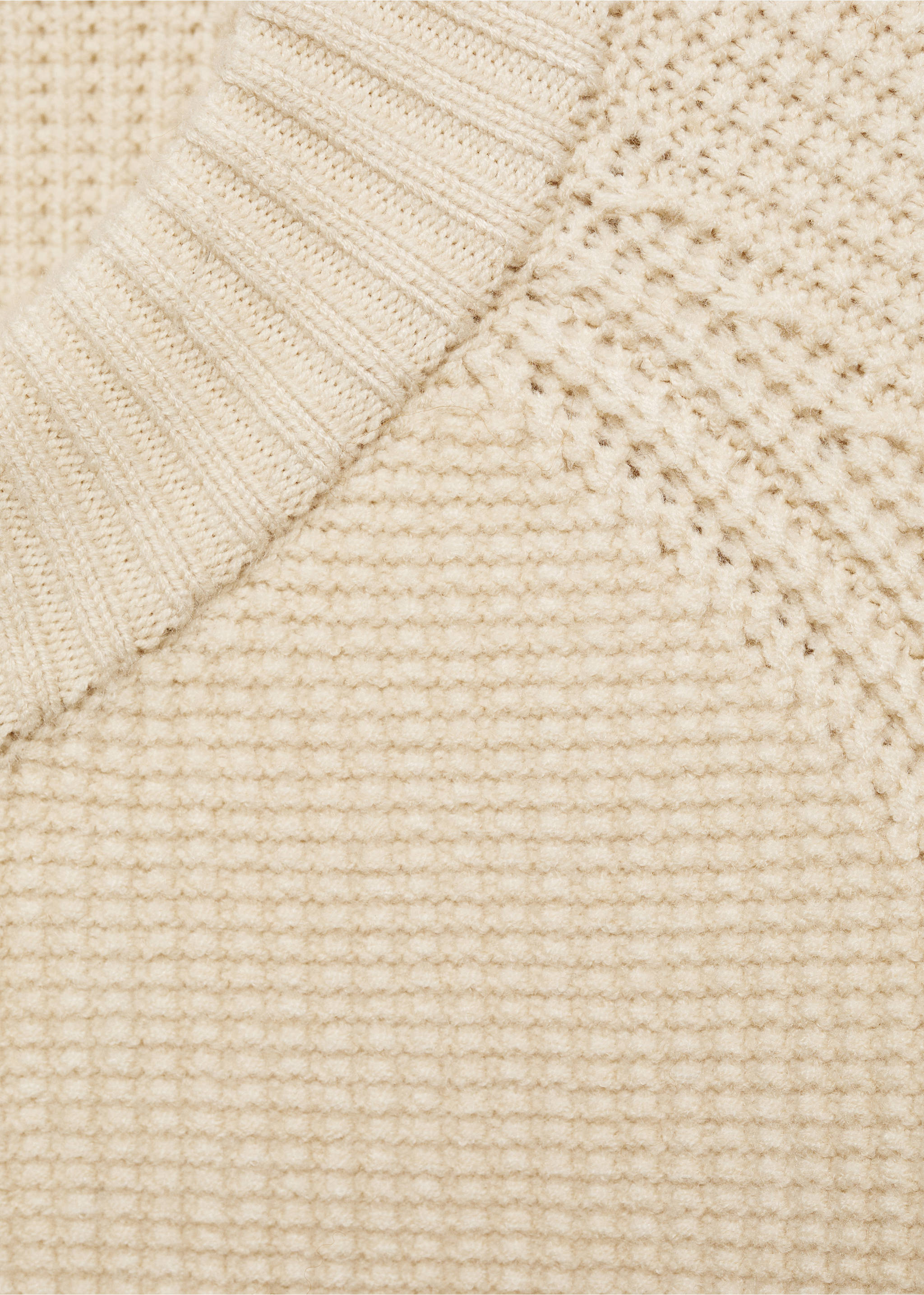 Structured knitted cardigan with zip - Details of the article 0, Sand. Ref: 87030601-00.
