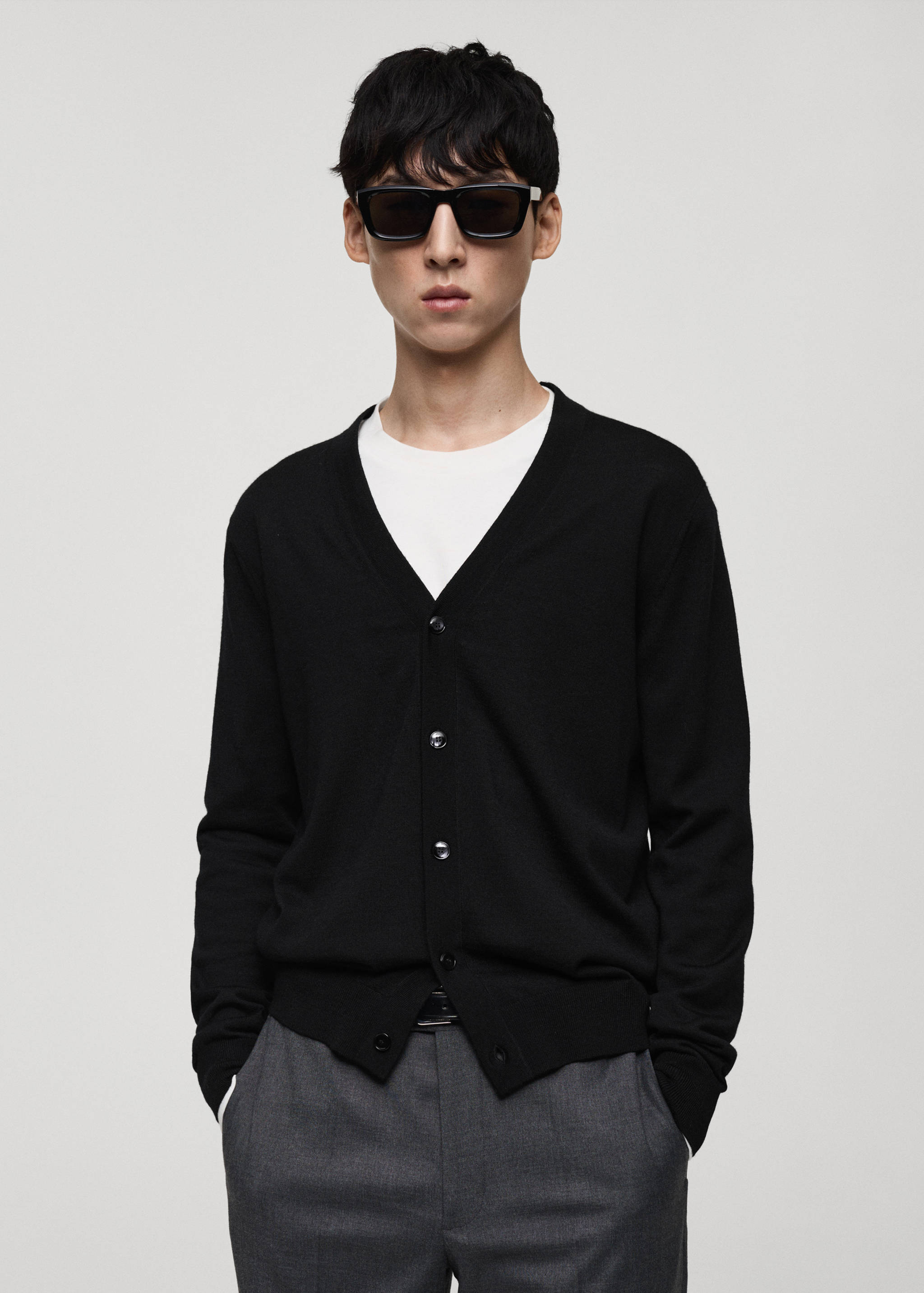 Cardigan 100 % laine mérinos - Plan moyen