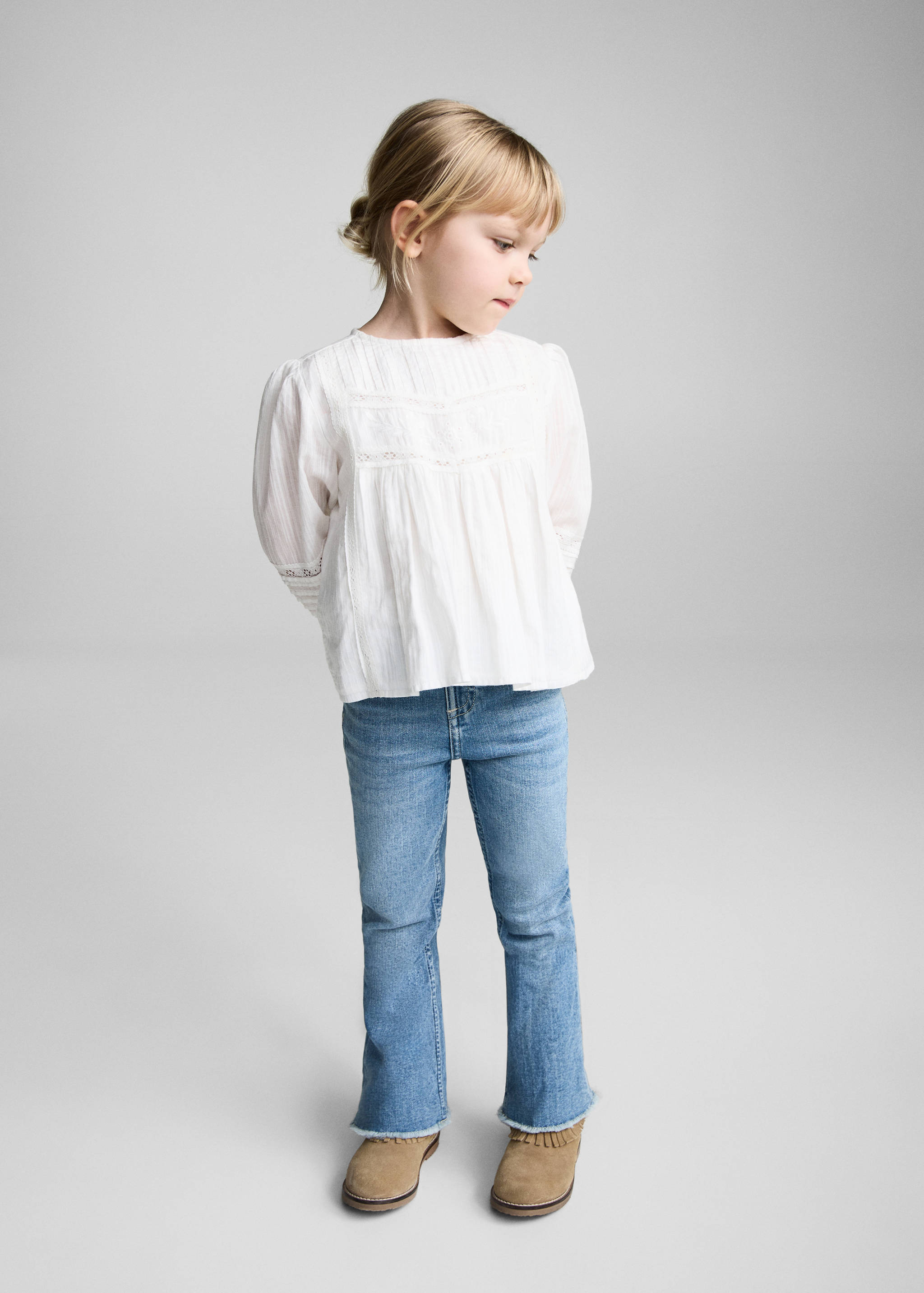 Frayed low-rise skinny jeans - General plane