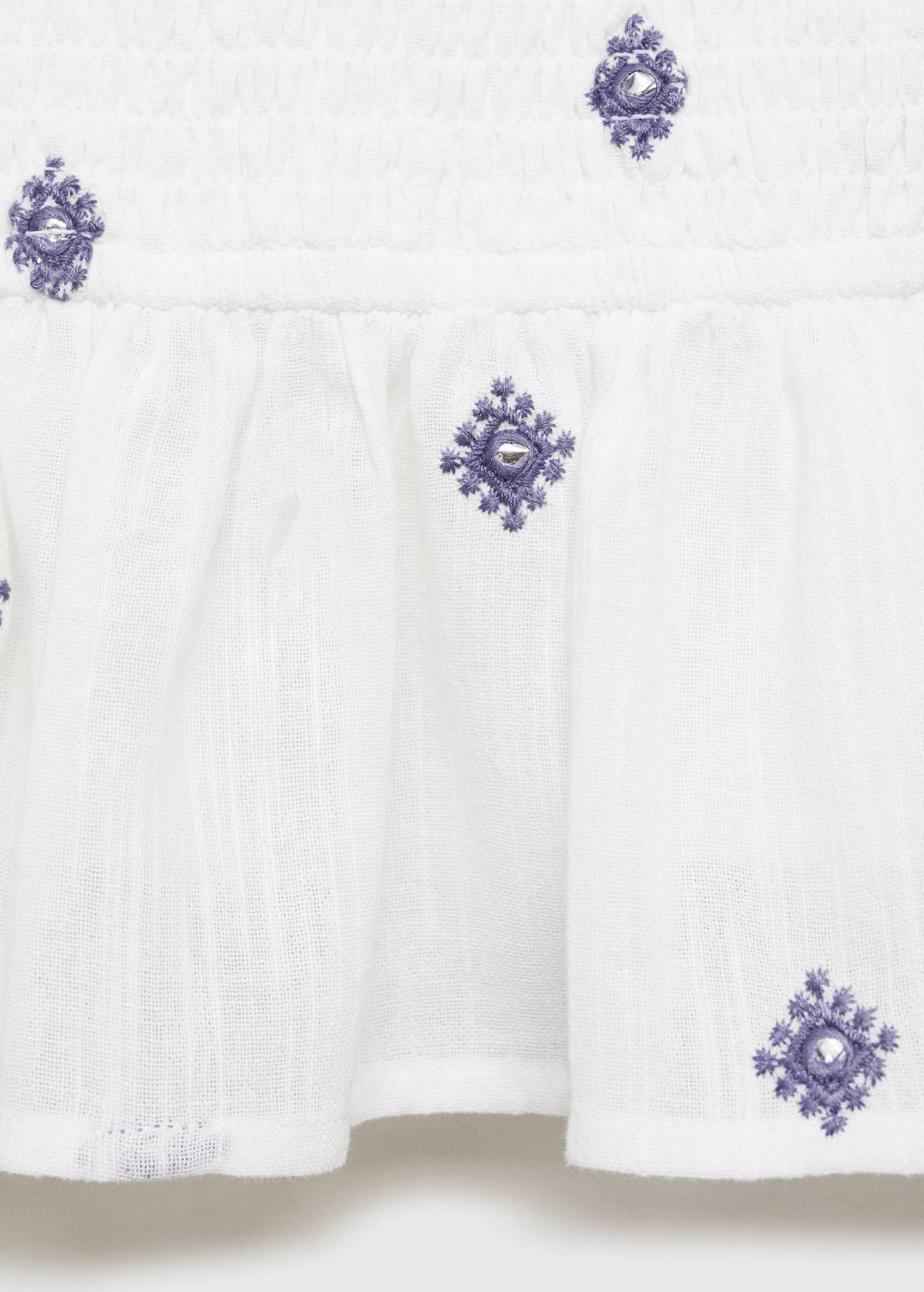 Rüschenbluse mit bestickten Details - Detail des Artikels 8
