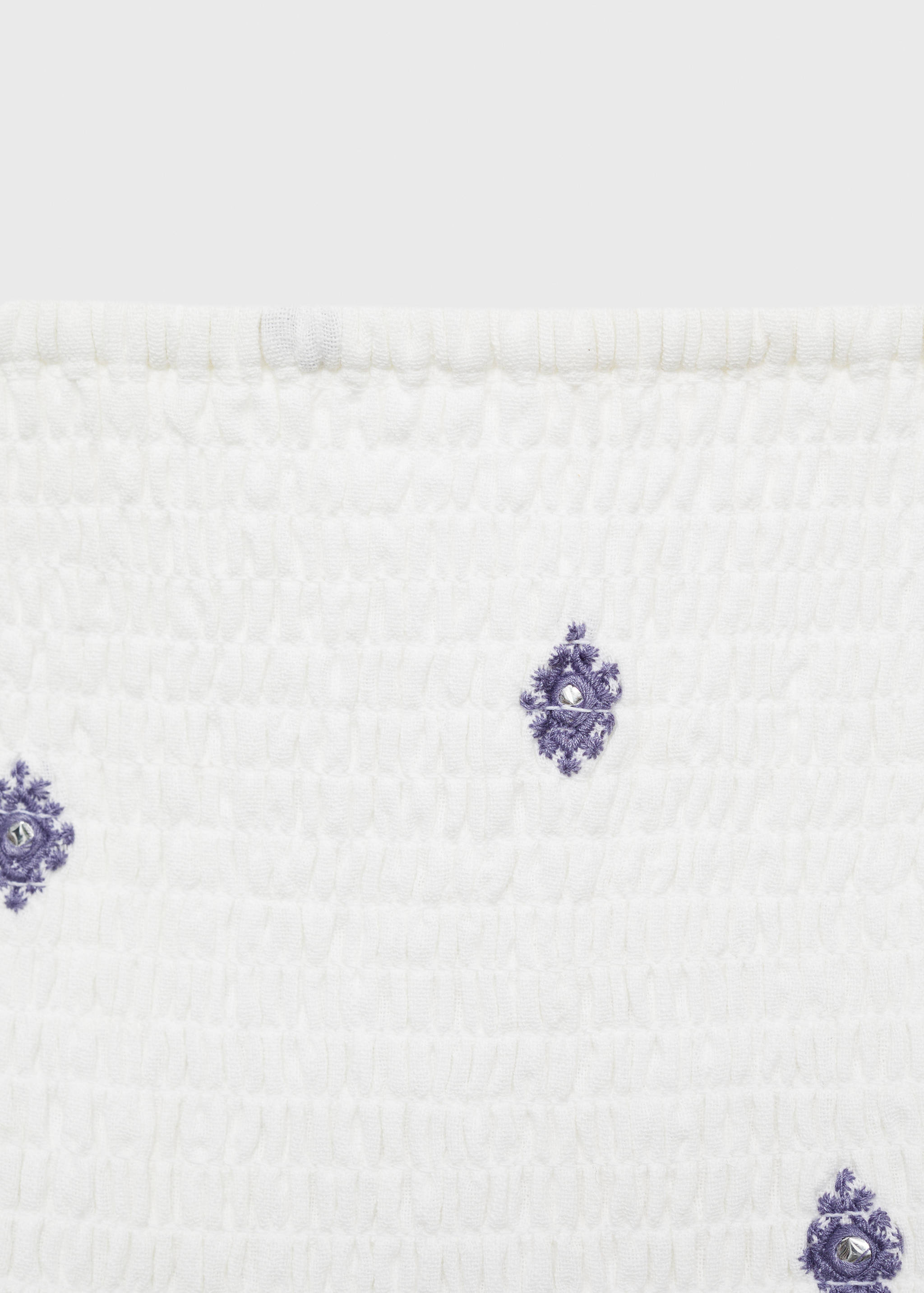 Rüschenbluse mit bestickten Details - Detail des Artikels 0
