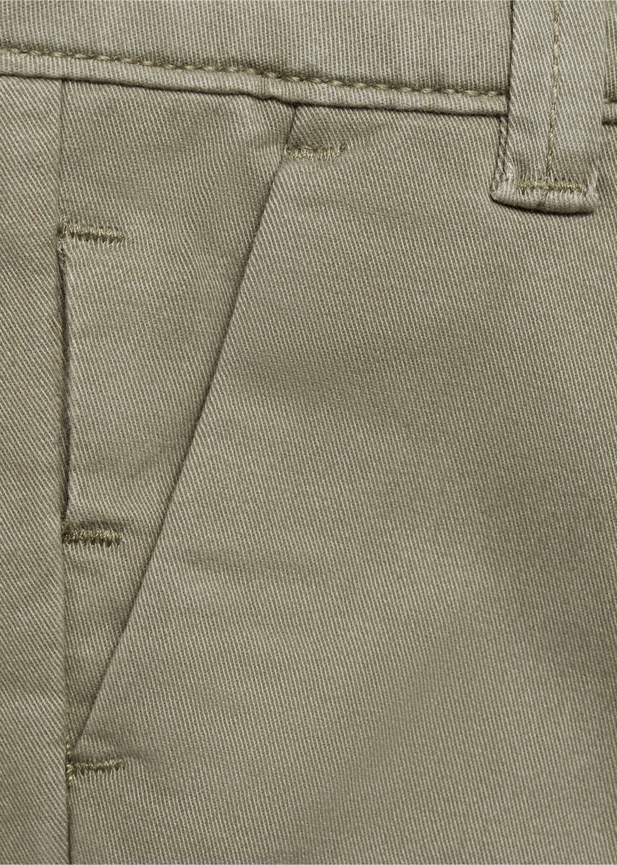 Chinohose aus Baumwolle - Detail des Artikels 0, Khaki. Ref: 87030627-00.