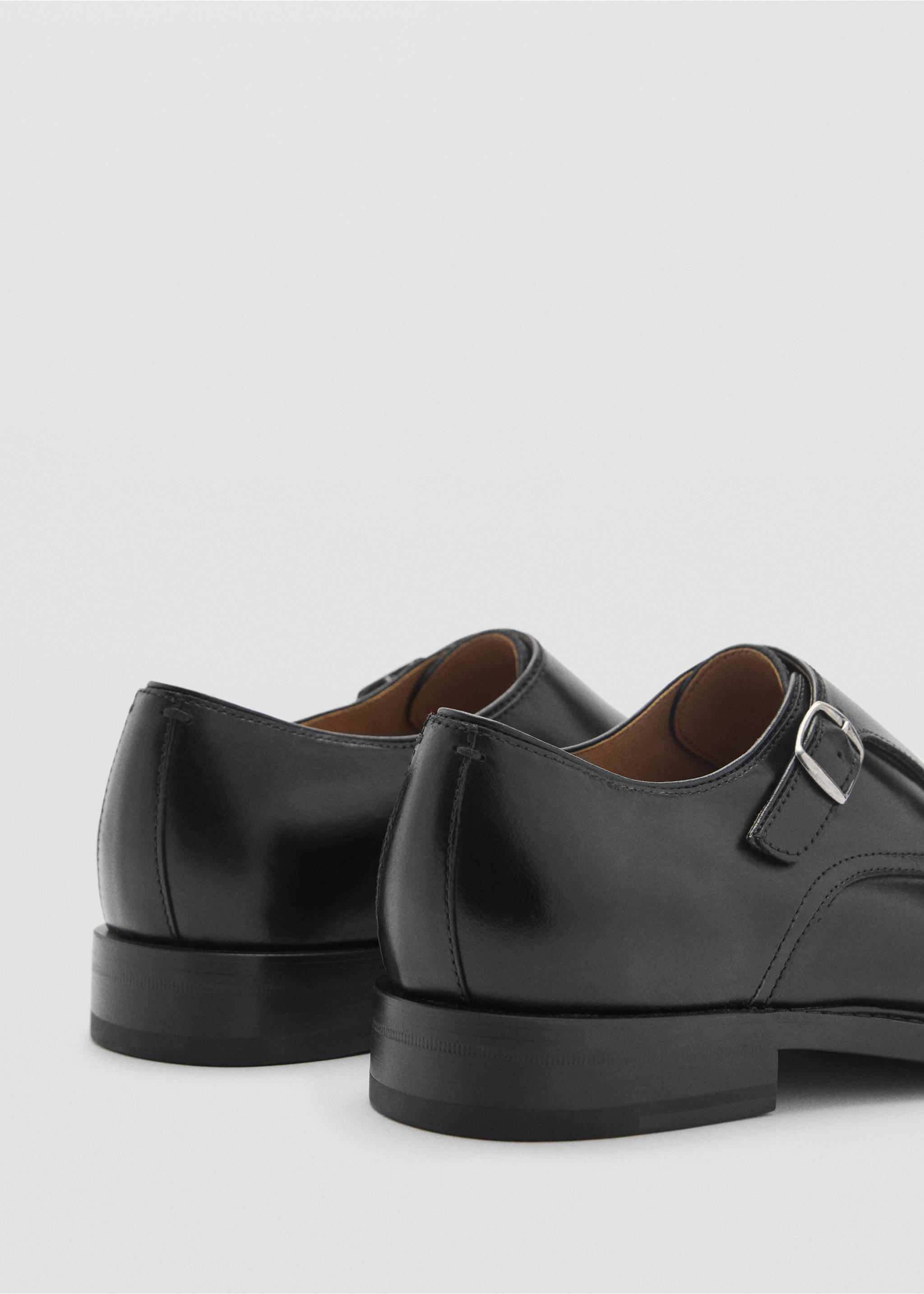 Zapato piel doble hebilla - Detalle del artículo 1, Negro. Ref: 87030642-00.