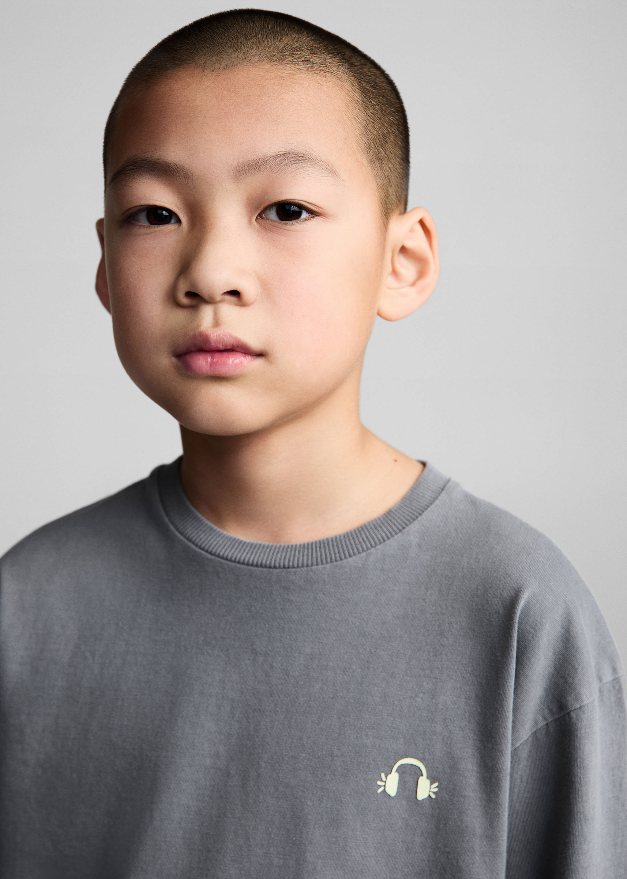 Washed-effect cotton t-shirt - Details of the article 1