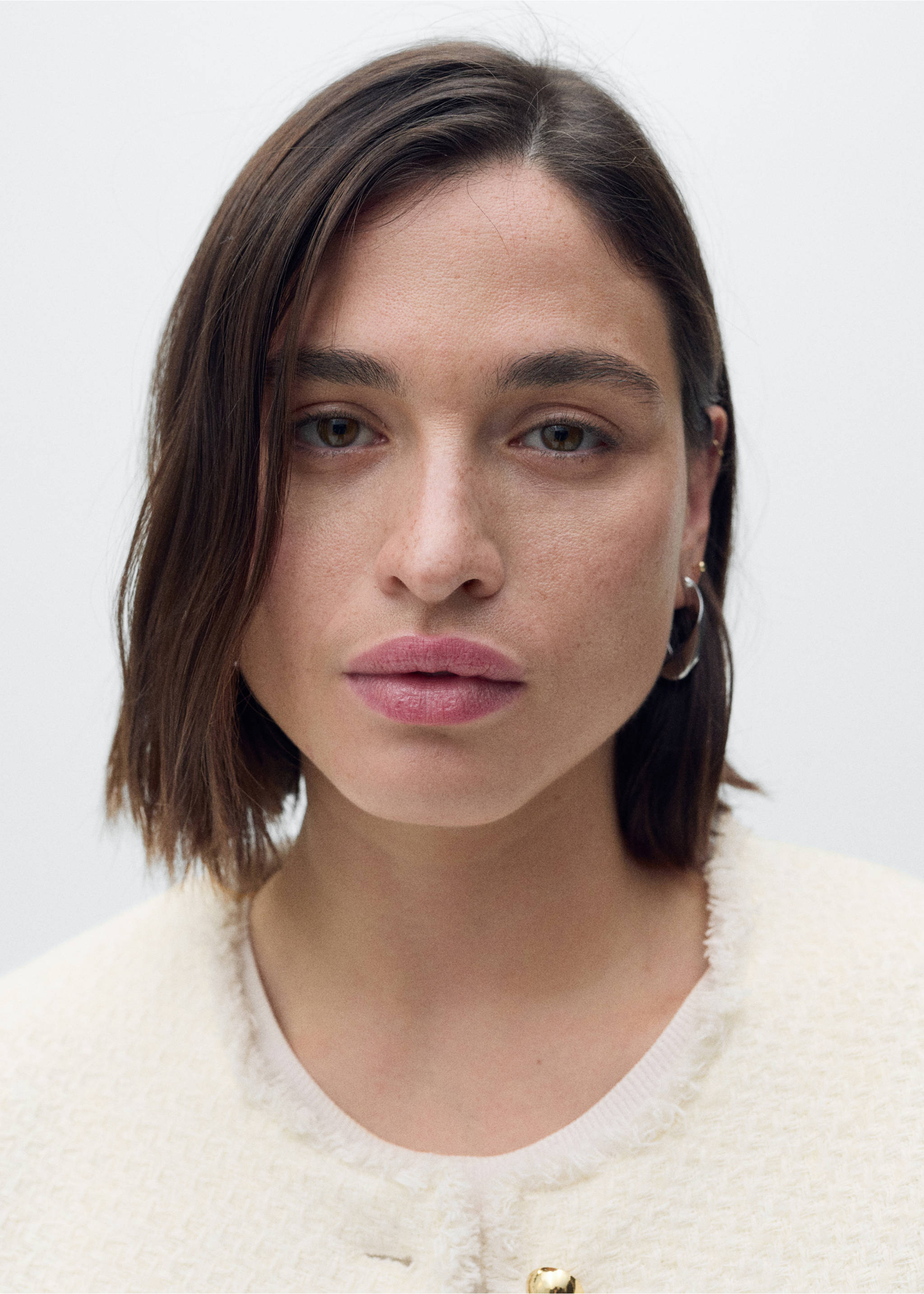 Tweed jacket with jewel buttons - Details of the article 4, Ecru. Ref: 87030653-00.