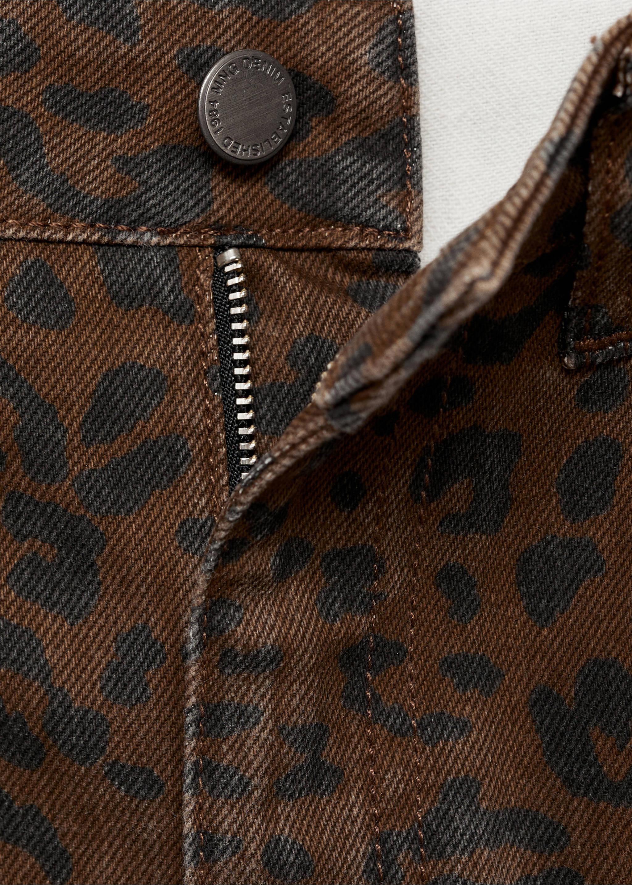 Leopard-print straight jeans - Details of the article 0, Chocolate. Ref: 87030655-00.