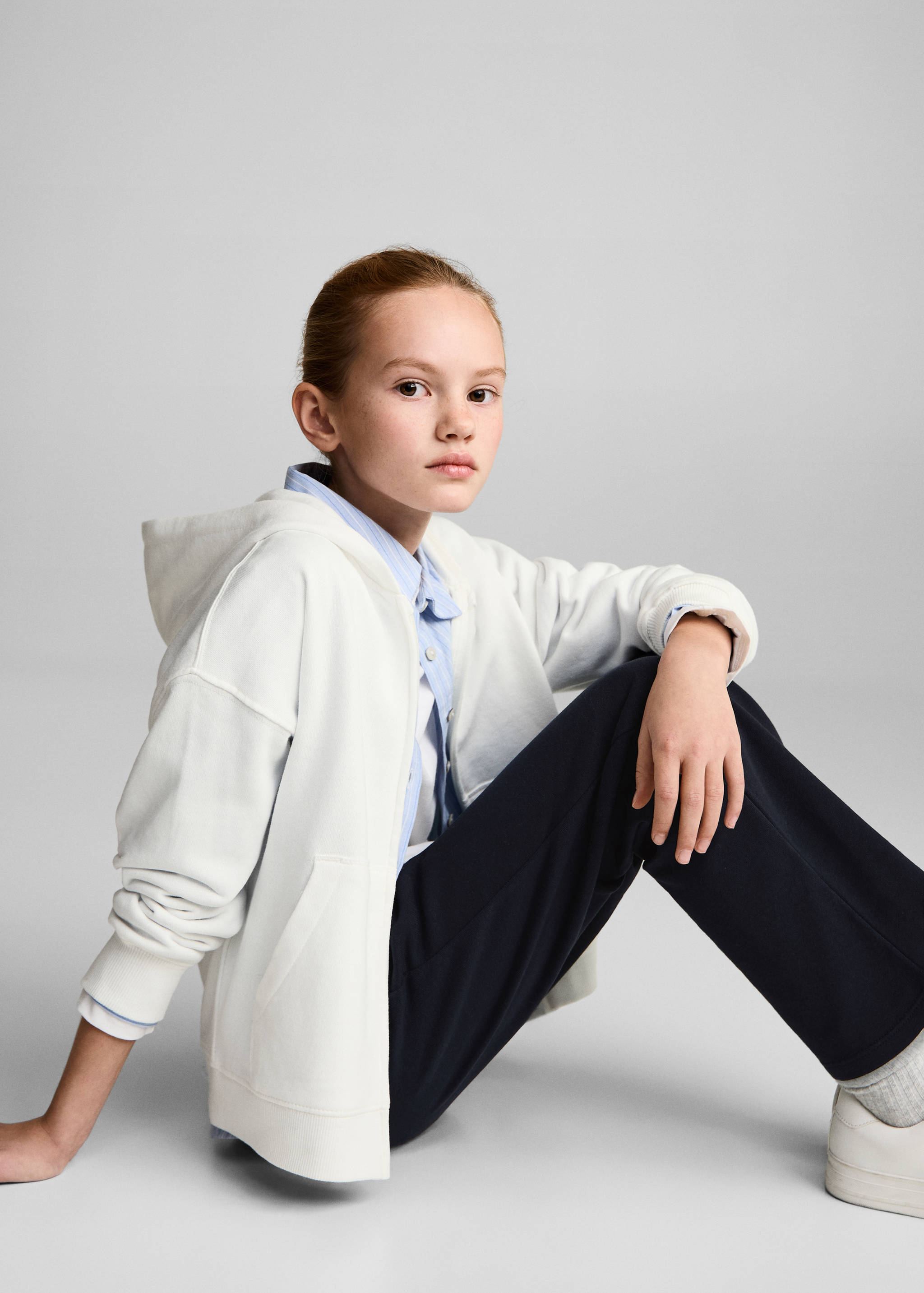 Cotton jogger-style trousers - Details of the article 2