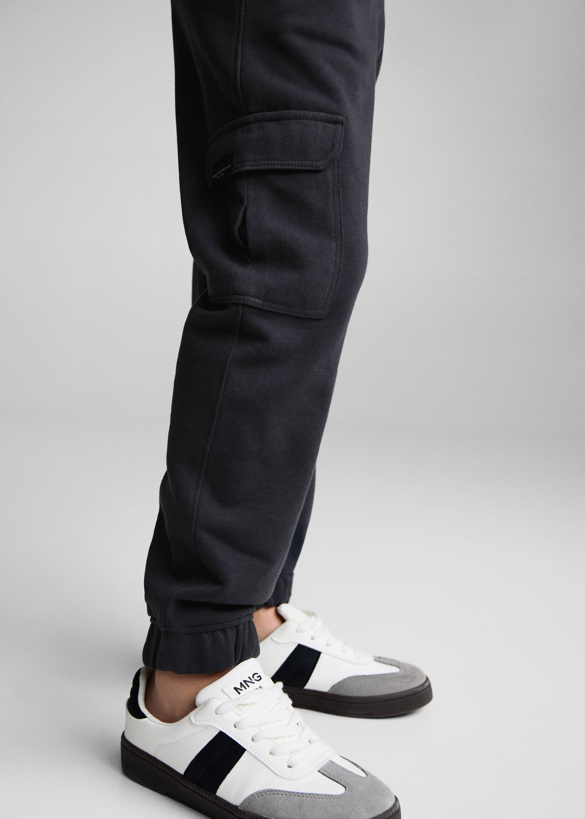 Cargo jogger trousers - Details of the article 3