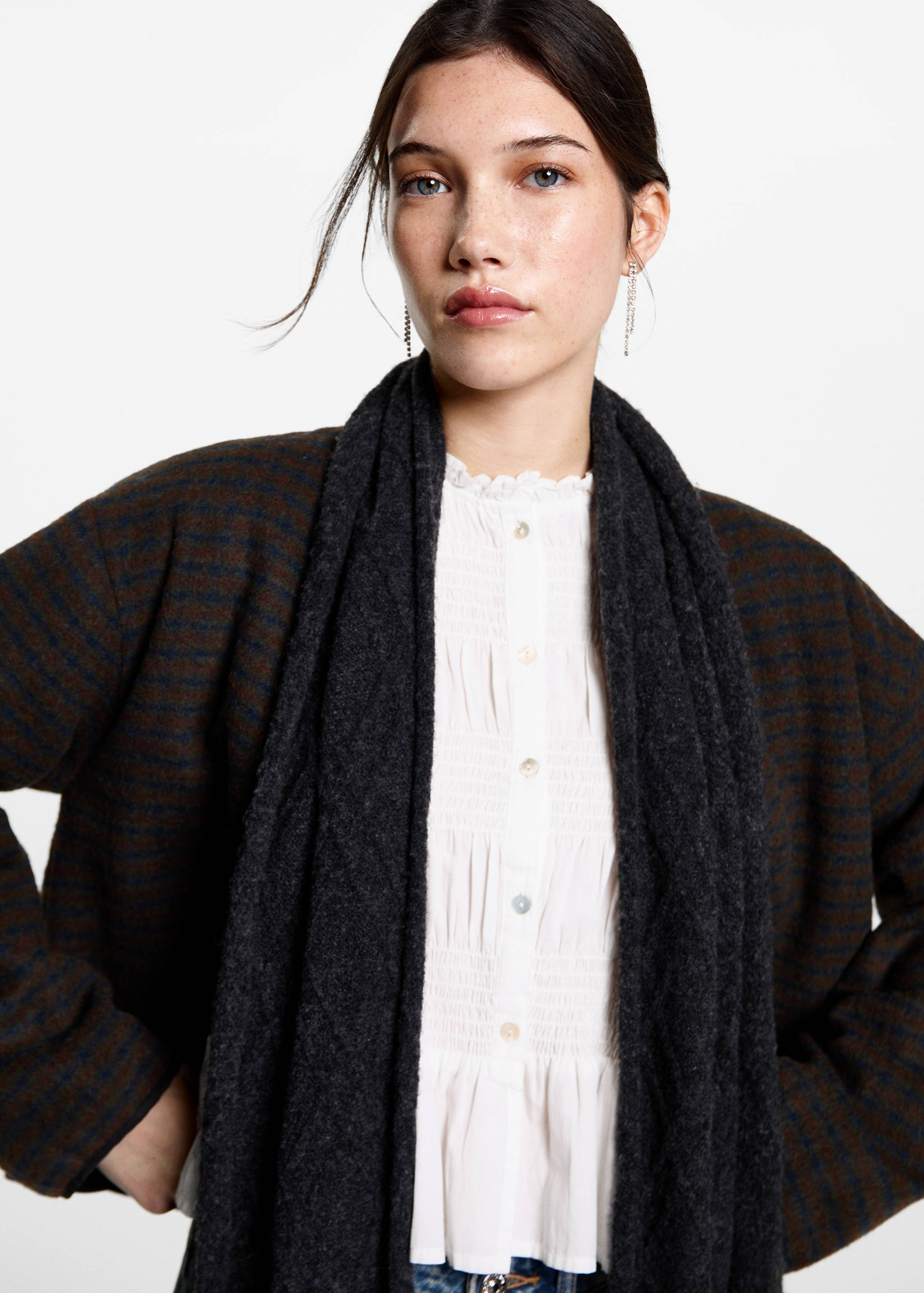 Ruffled gathered blouse - Details of the article 1