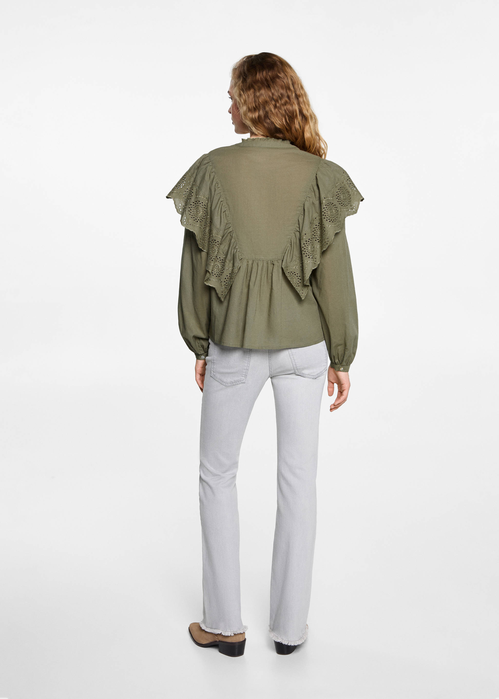 Blusa volantes - Reverso del artículo, Khaki. Ref: 87031519-00.