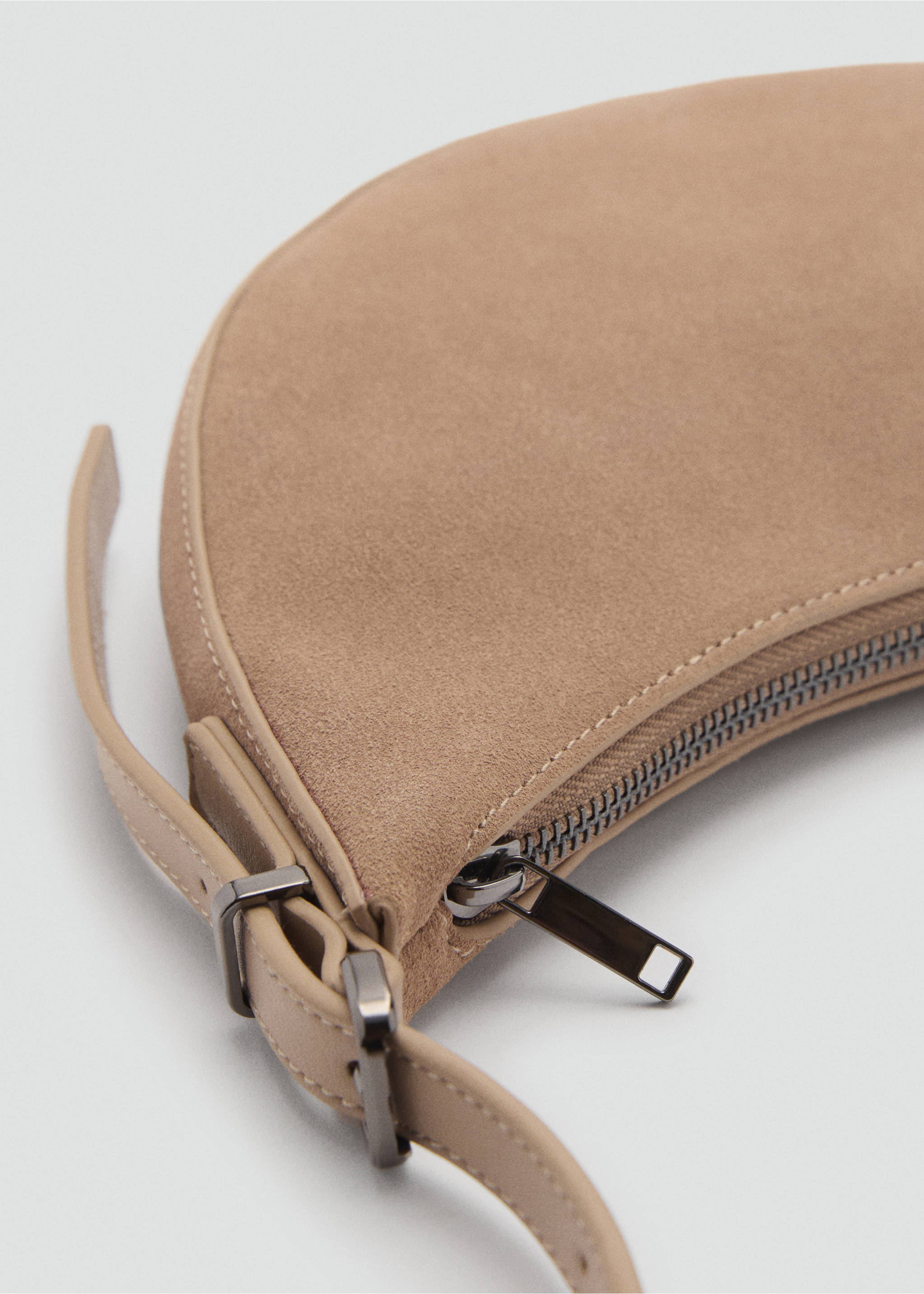 Oval leather bag - Details of the article 2, Light/Pastel Brown. Ref: 87031520-00.