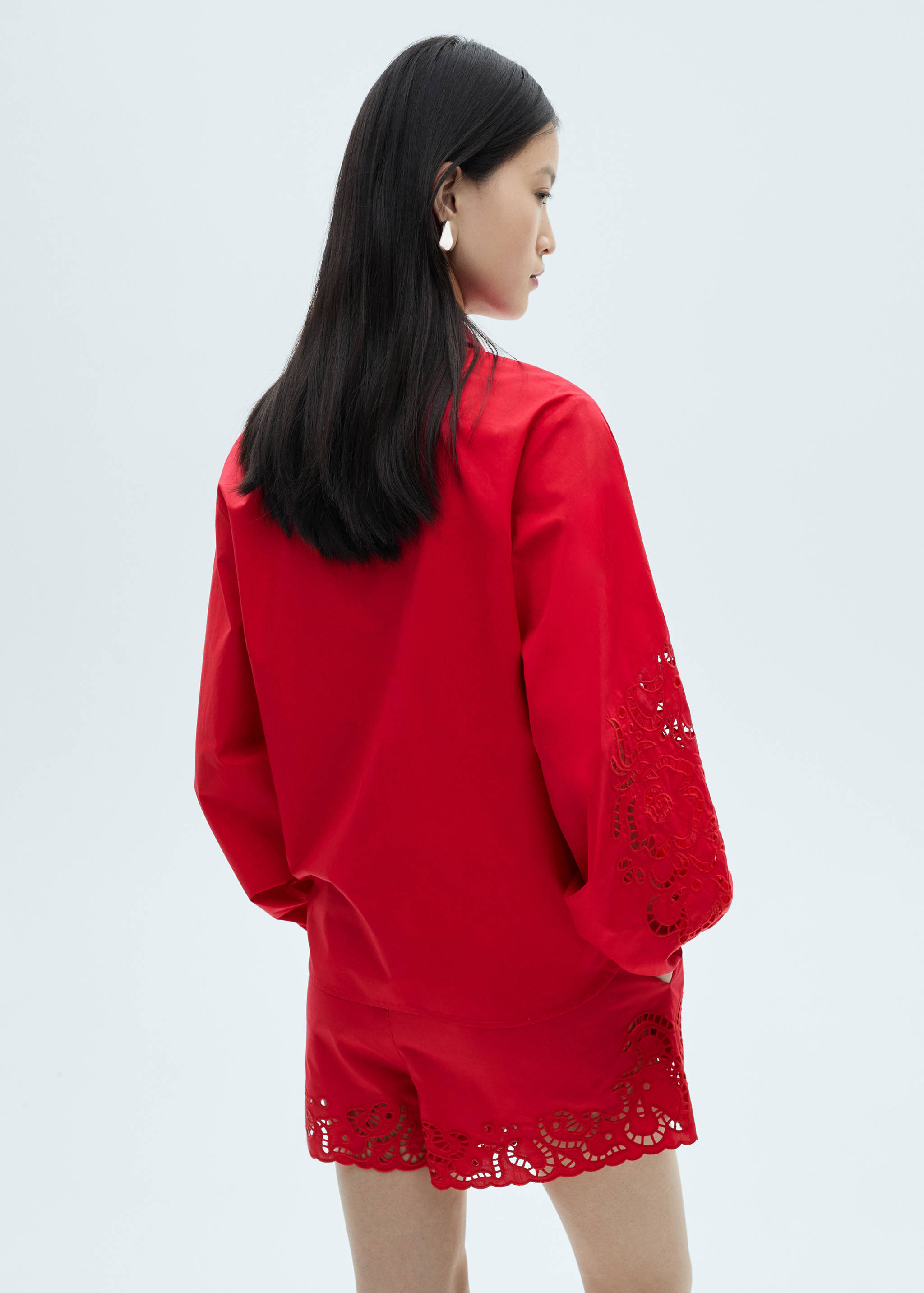 Cotton blouse with lace detail - Reverse of the article