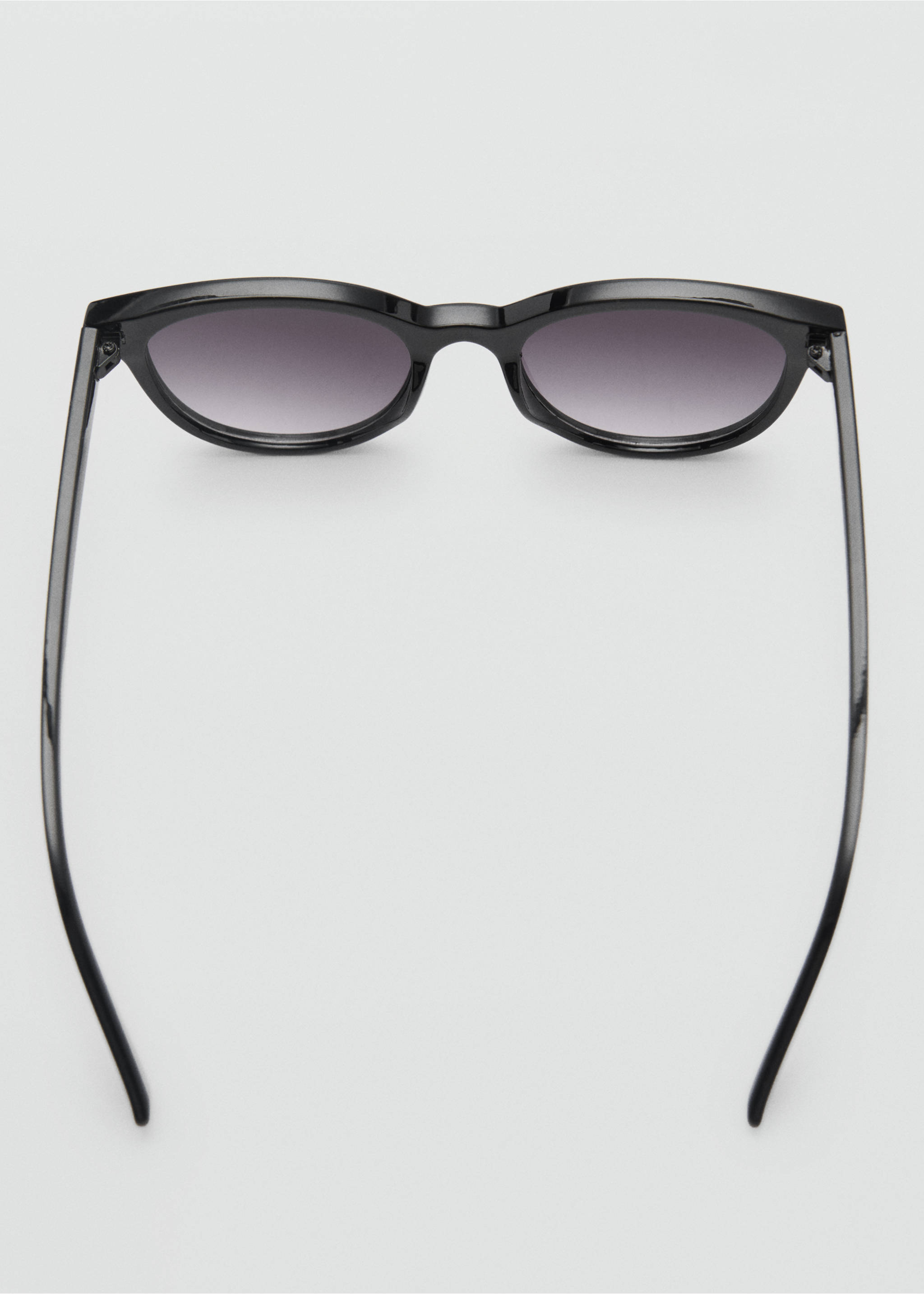 Resin frame sunglasses - Details of the article 1, Black. Ref: 87032536-00.