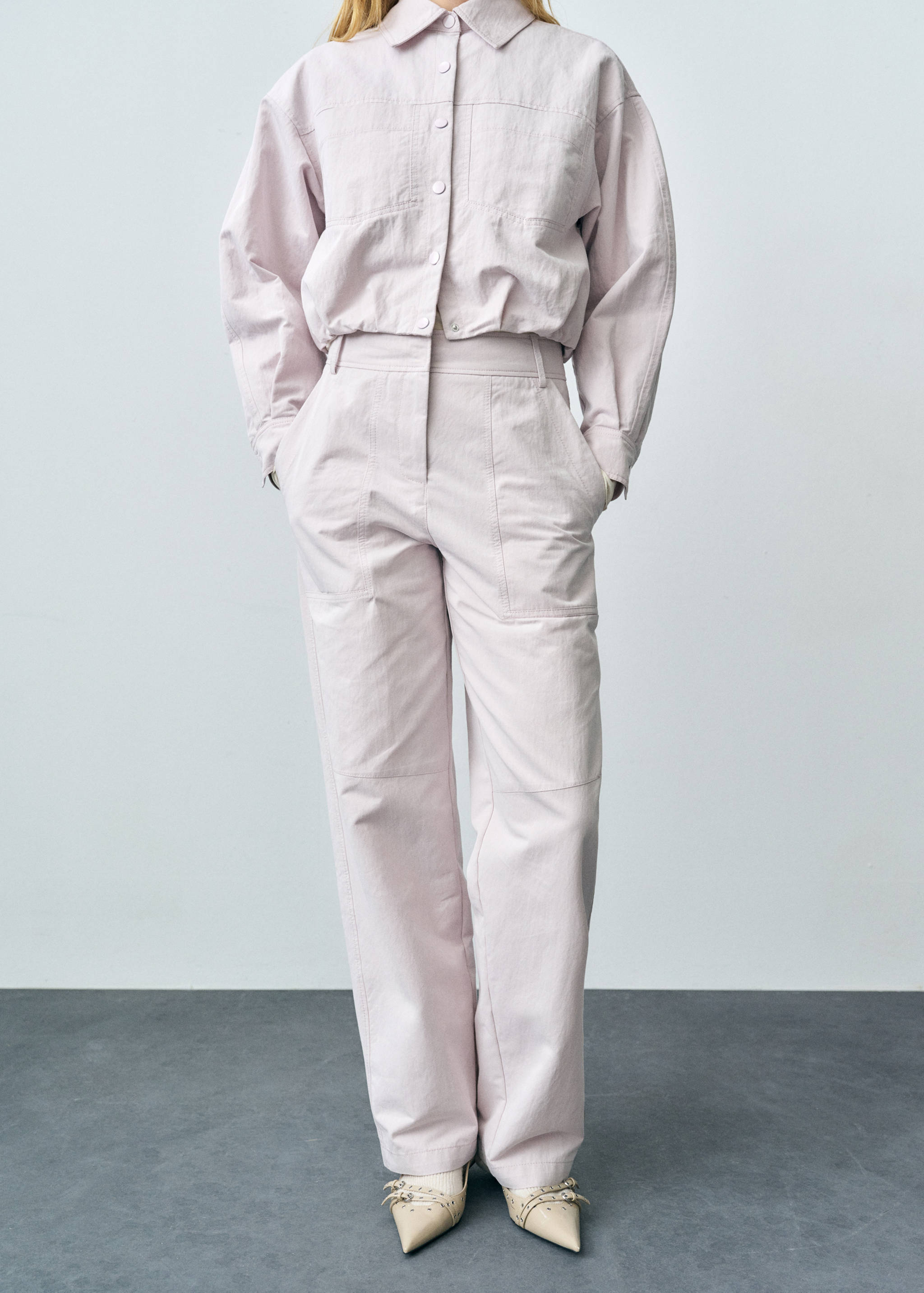 Wide leg trousers with decorative seams - Medium plane